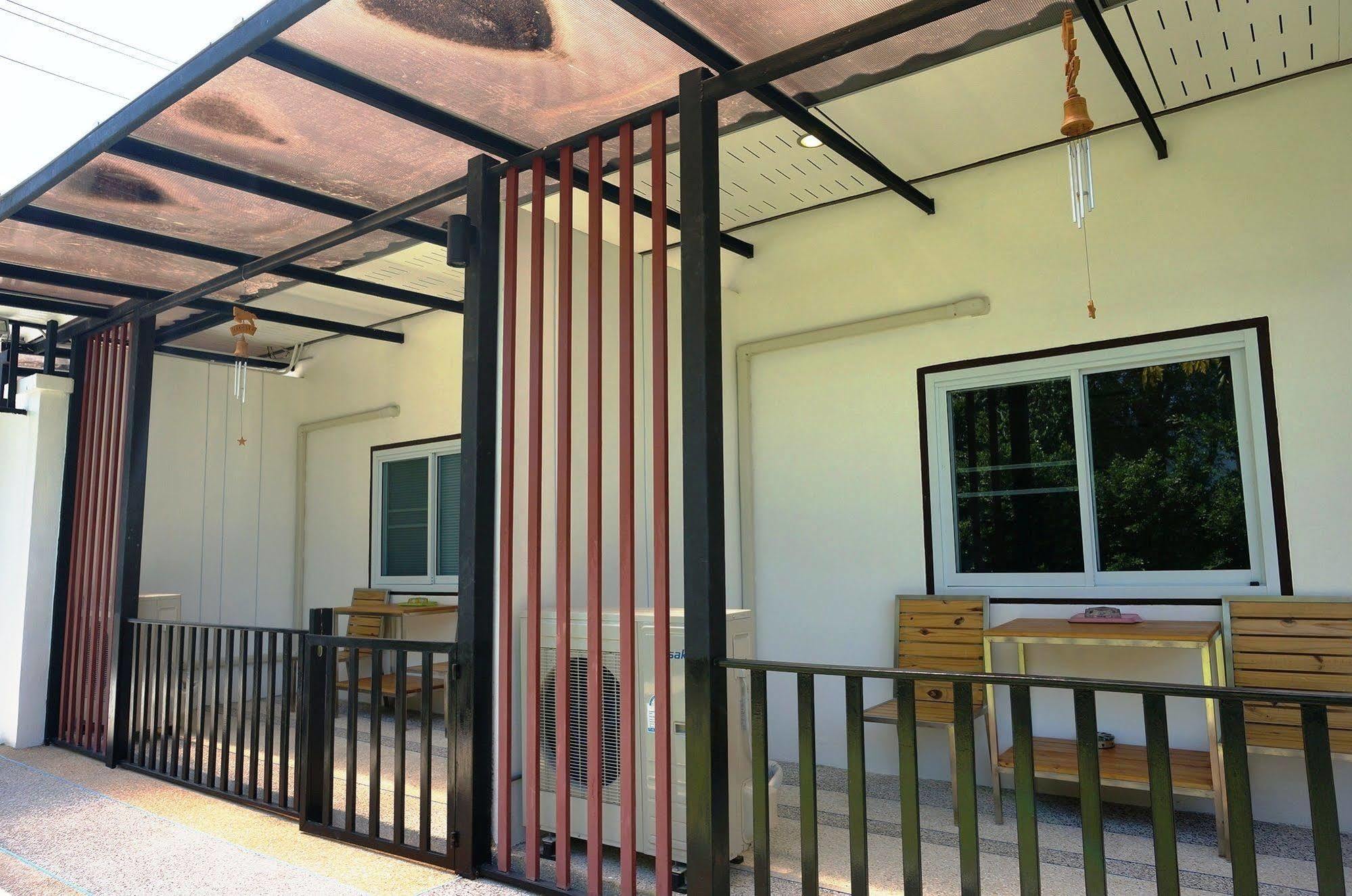 N.p. House Inn 2*
