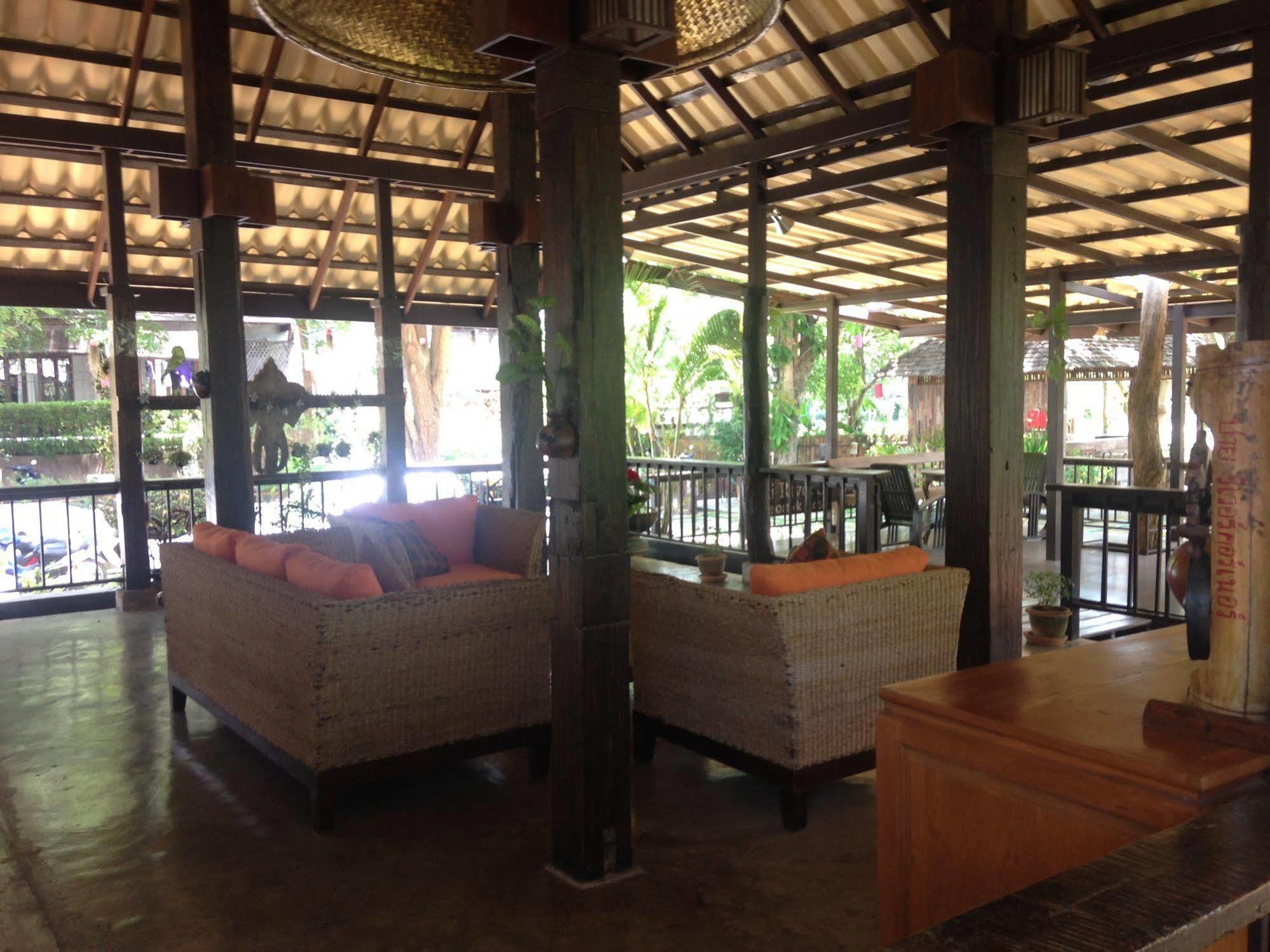 River Corner Resort Pai