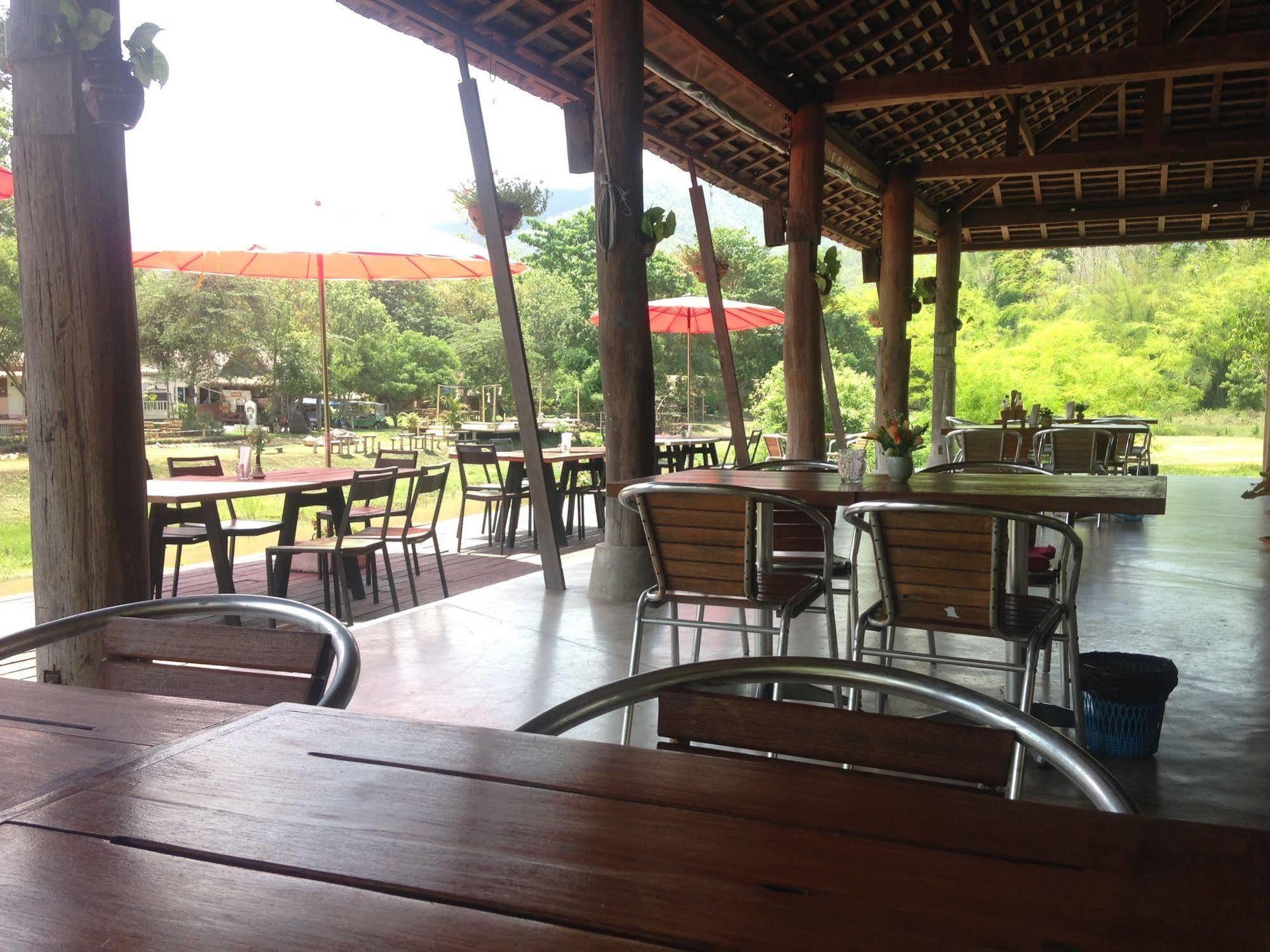 River Corner Resort Pai