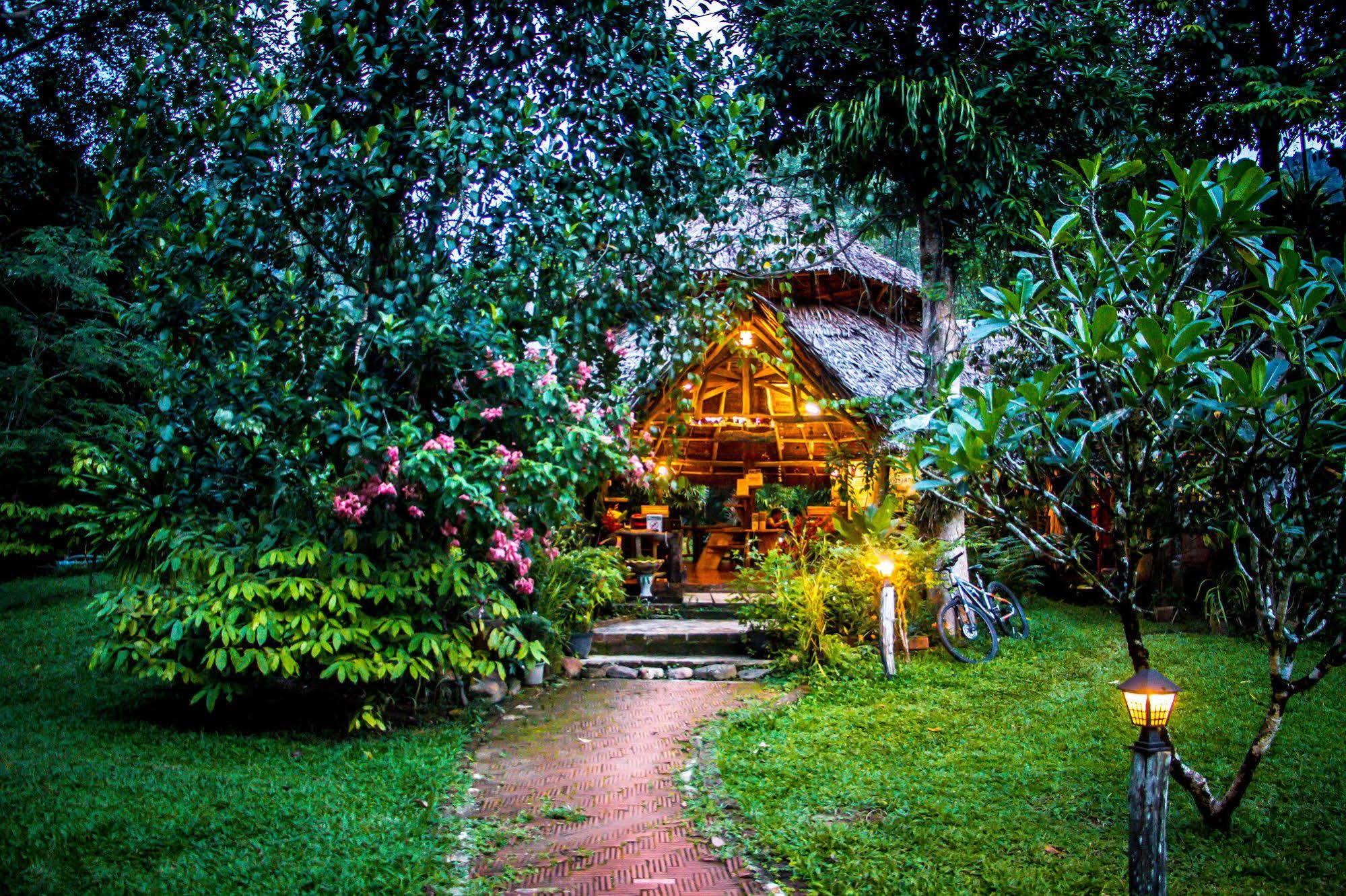 Baan Khao Sok Holiday park