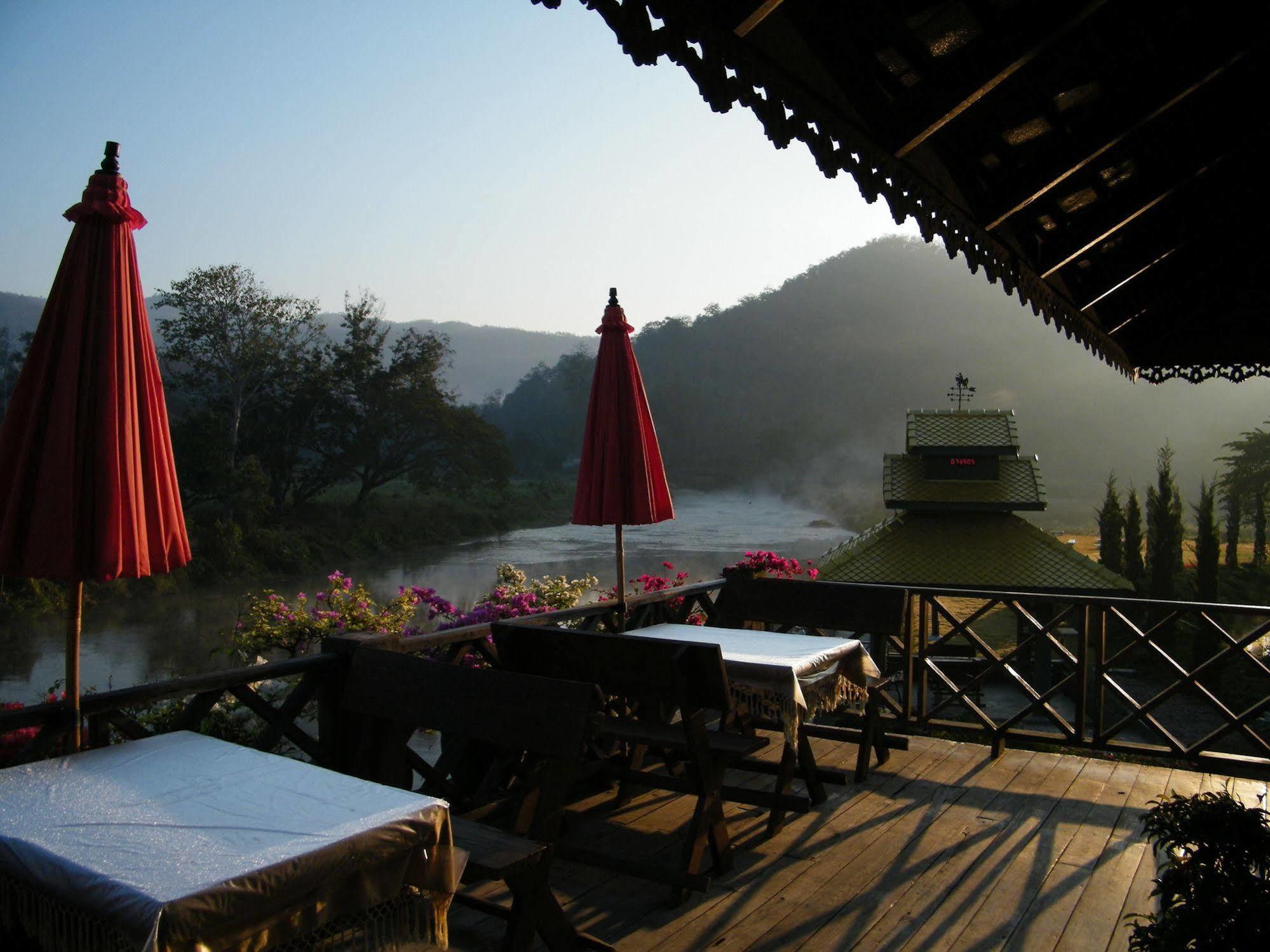 River Mountain Resort 3*