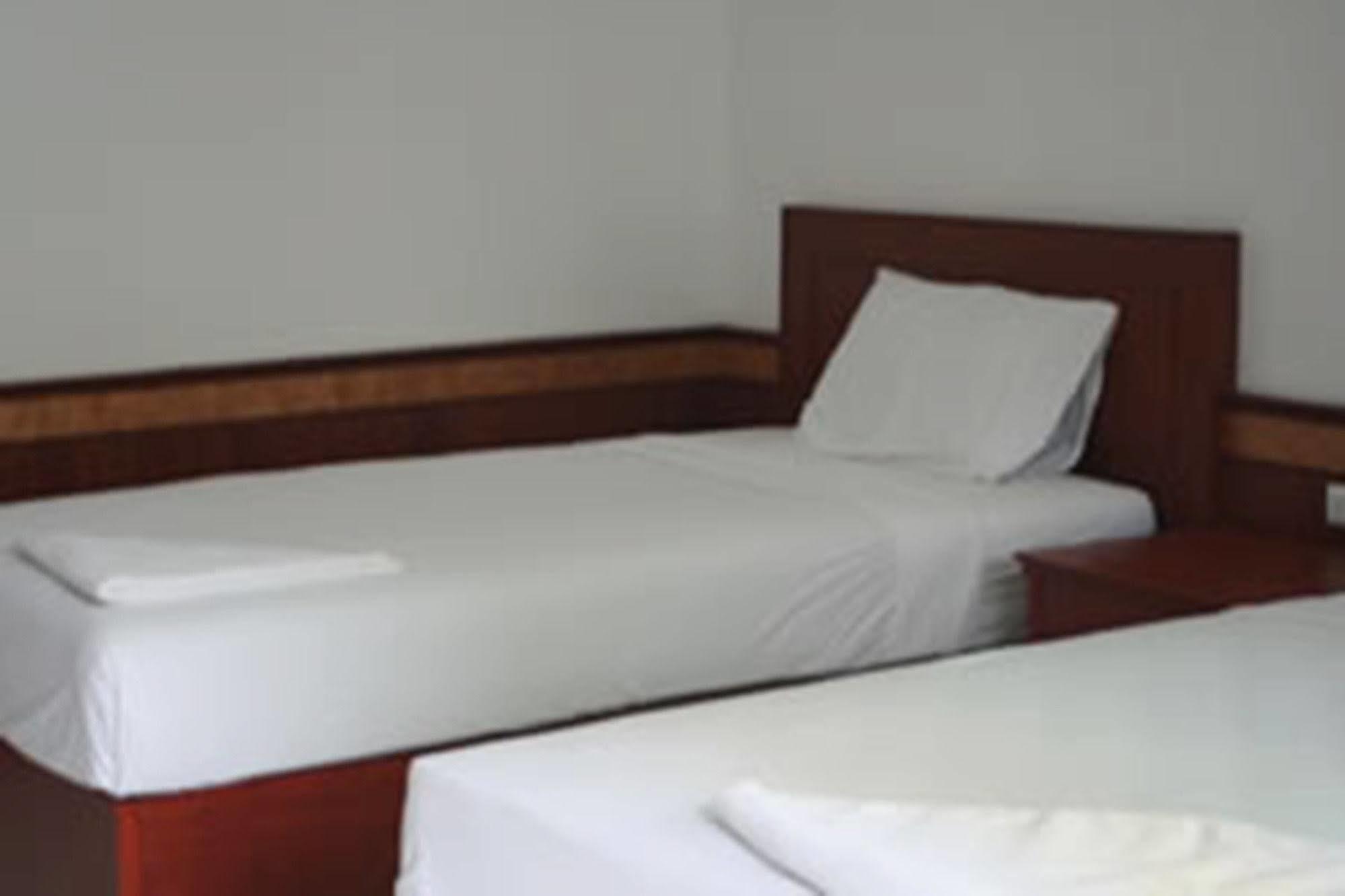 Jinda Hotel 3*