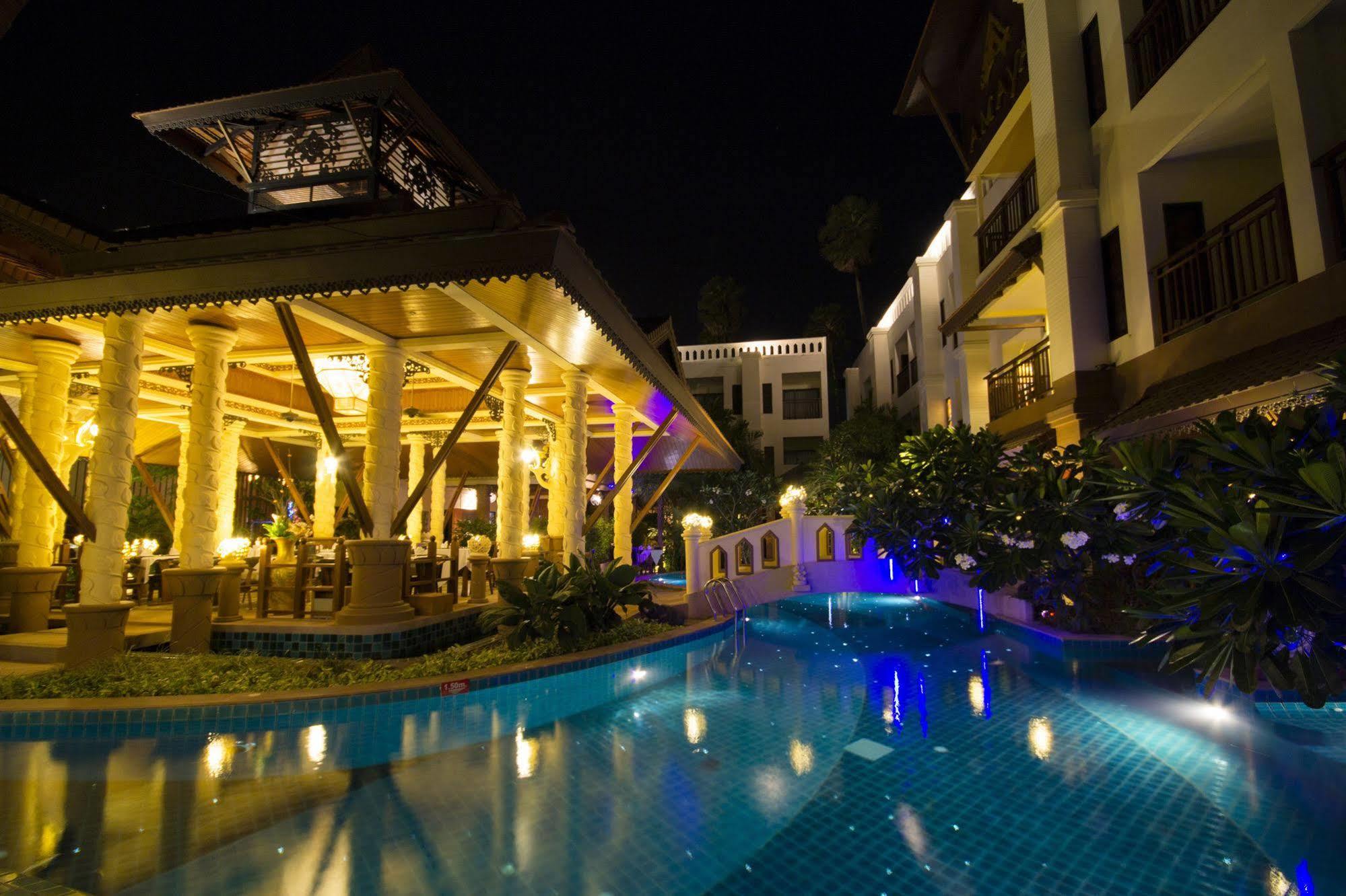 Shanaya & Phuket 4*