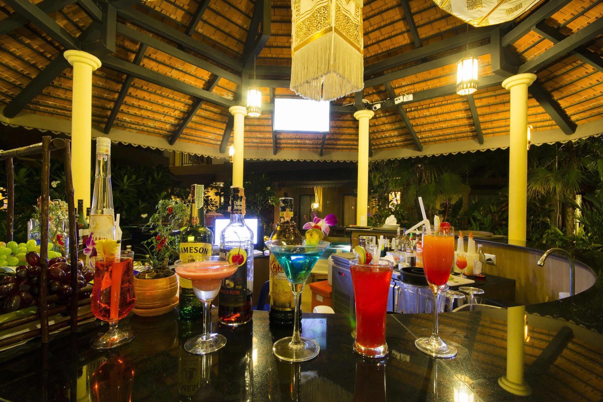 Shanaya & Phuket 4*