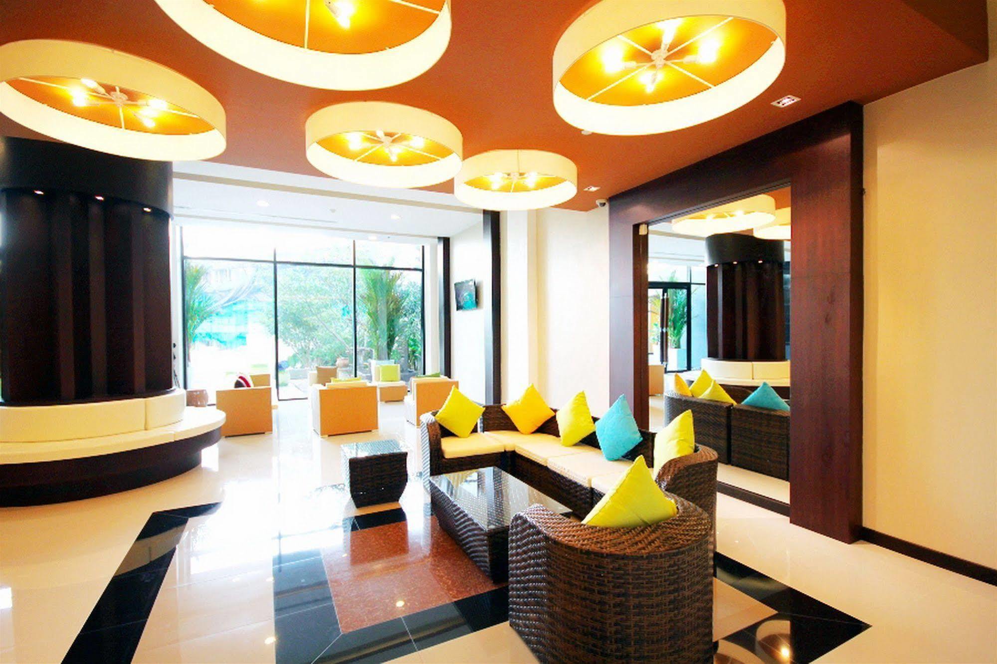Lakkhana Poolside Resort Pattaya