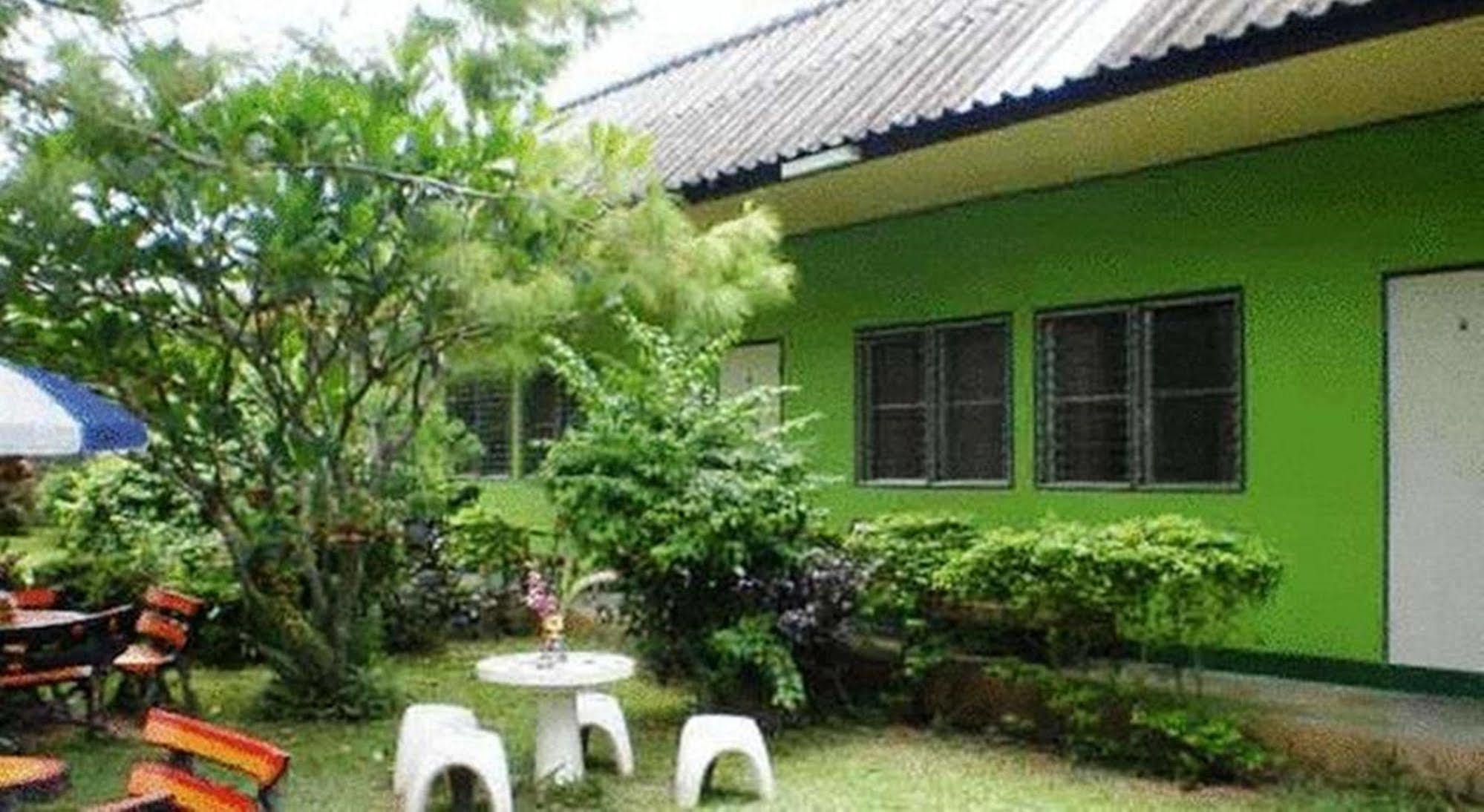 Hotel Baan Bua