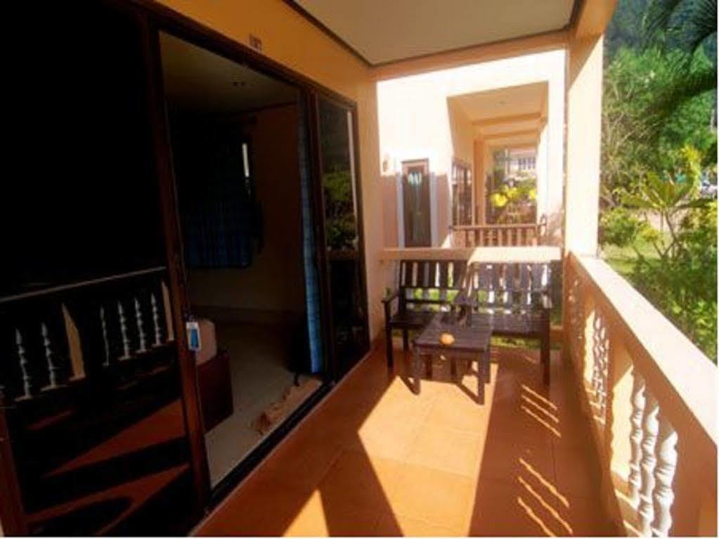 Lanta Bee Garden Sha Extra 3*