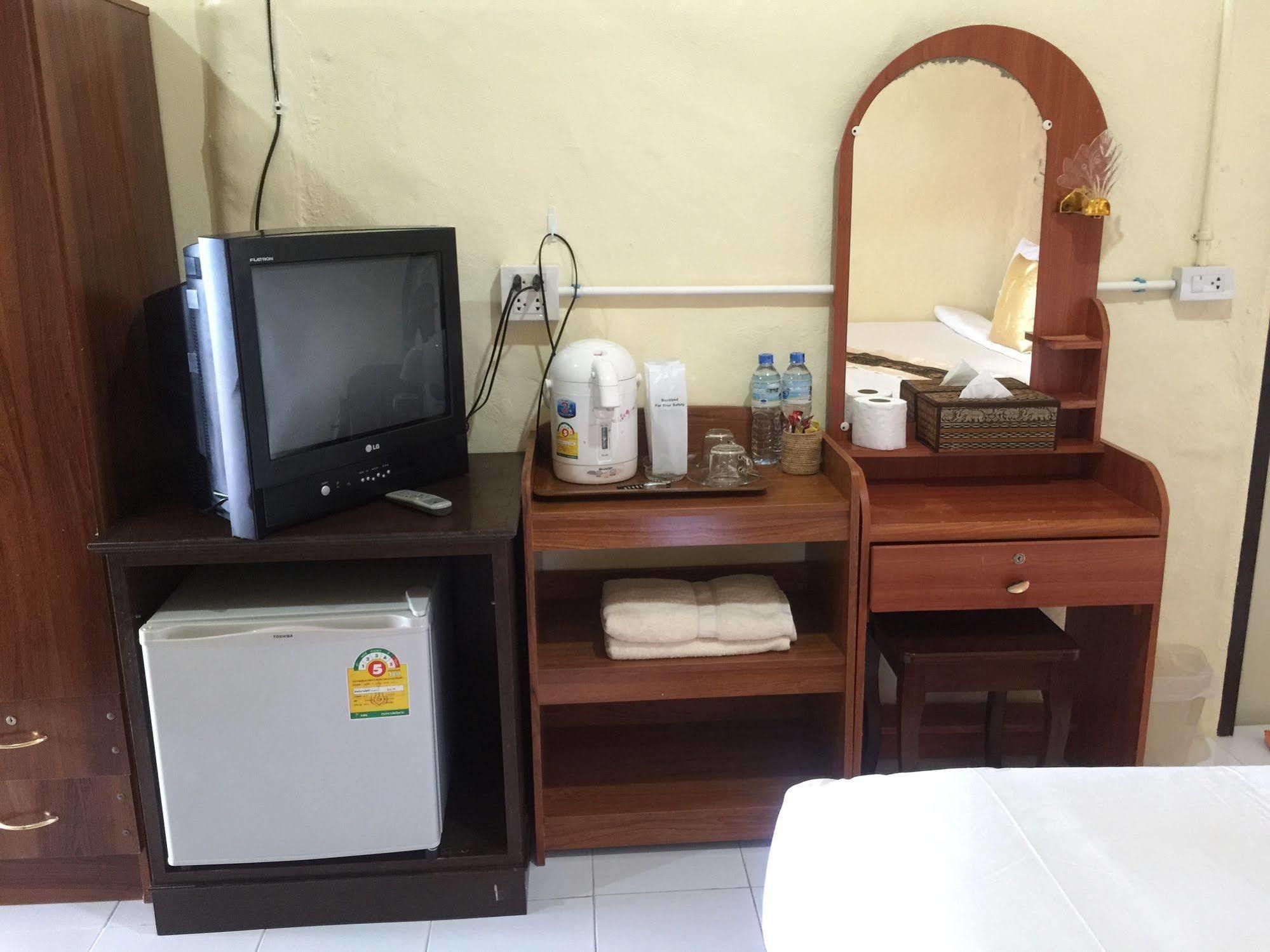 Lanta Hotel 2*