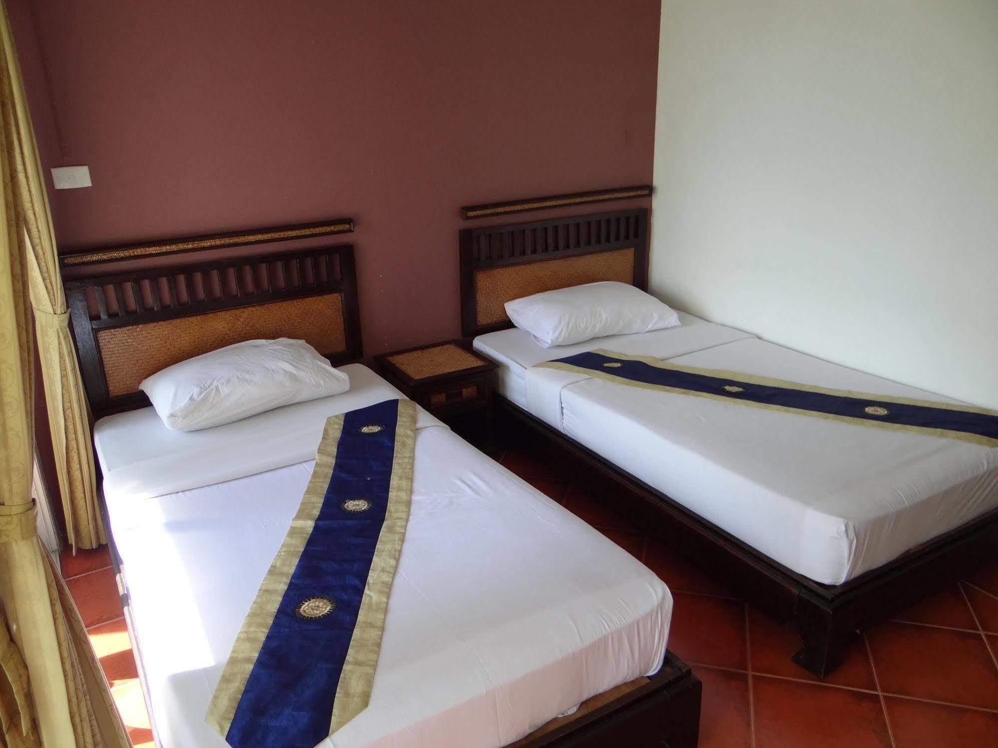 Porterhouse Beach Hotel 3* Patong