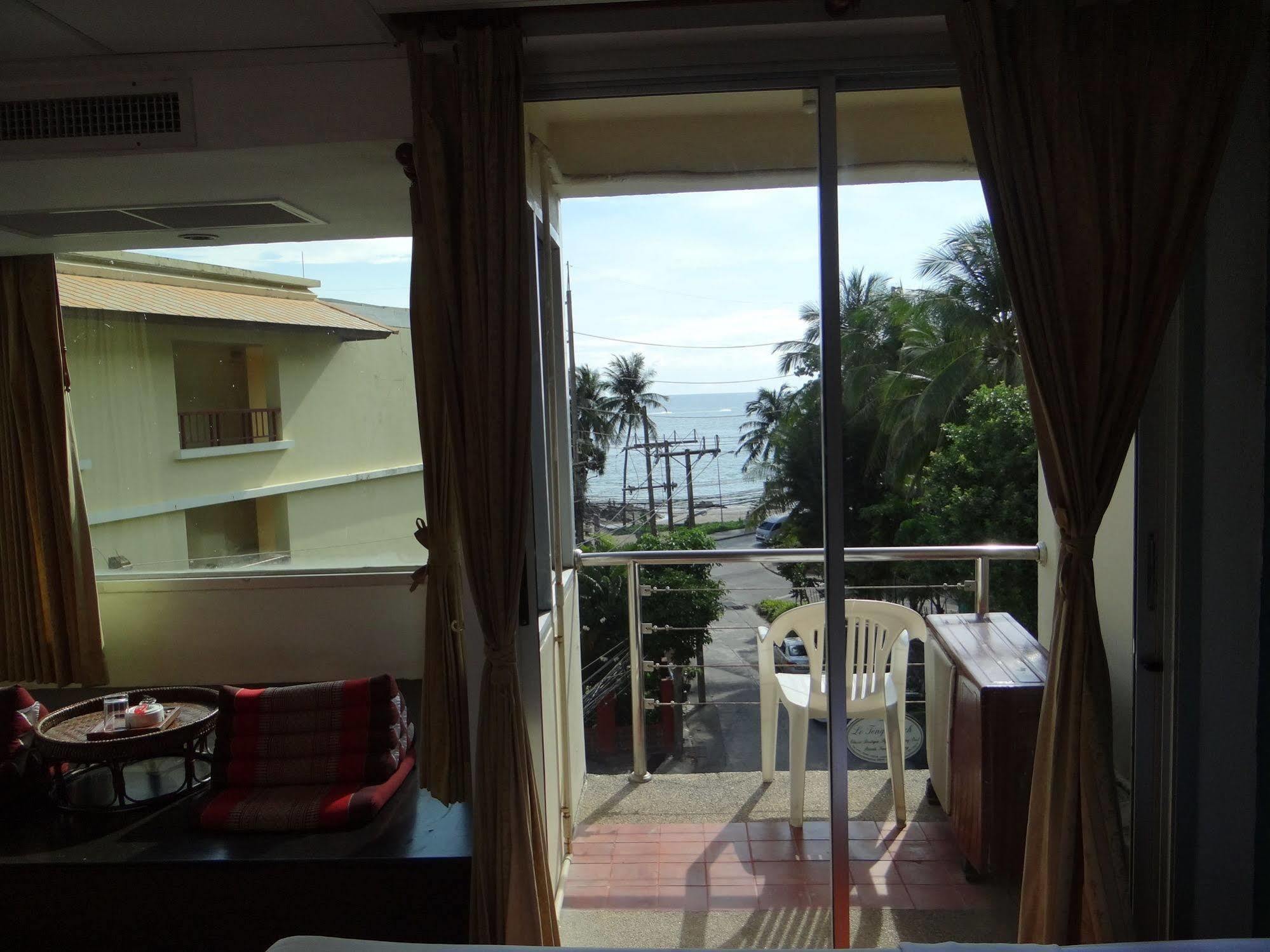 Porterhouse Beach Hotel Patong