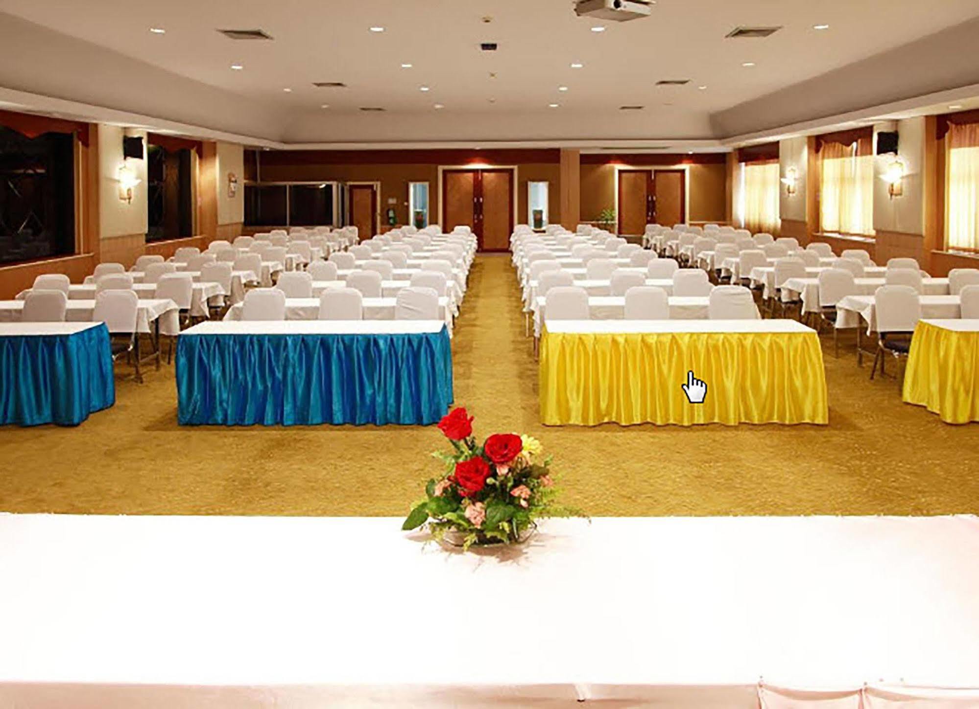 Golden Crown Grand Hat Yai