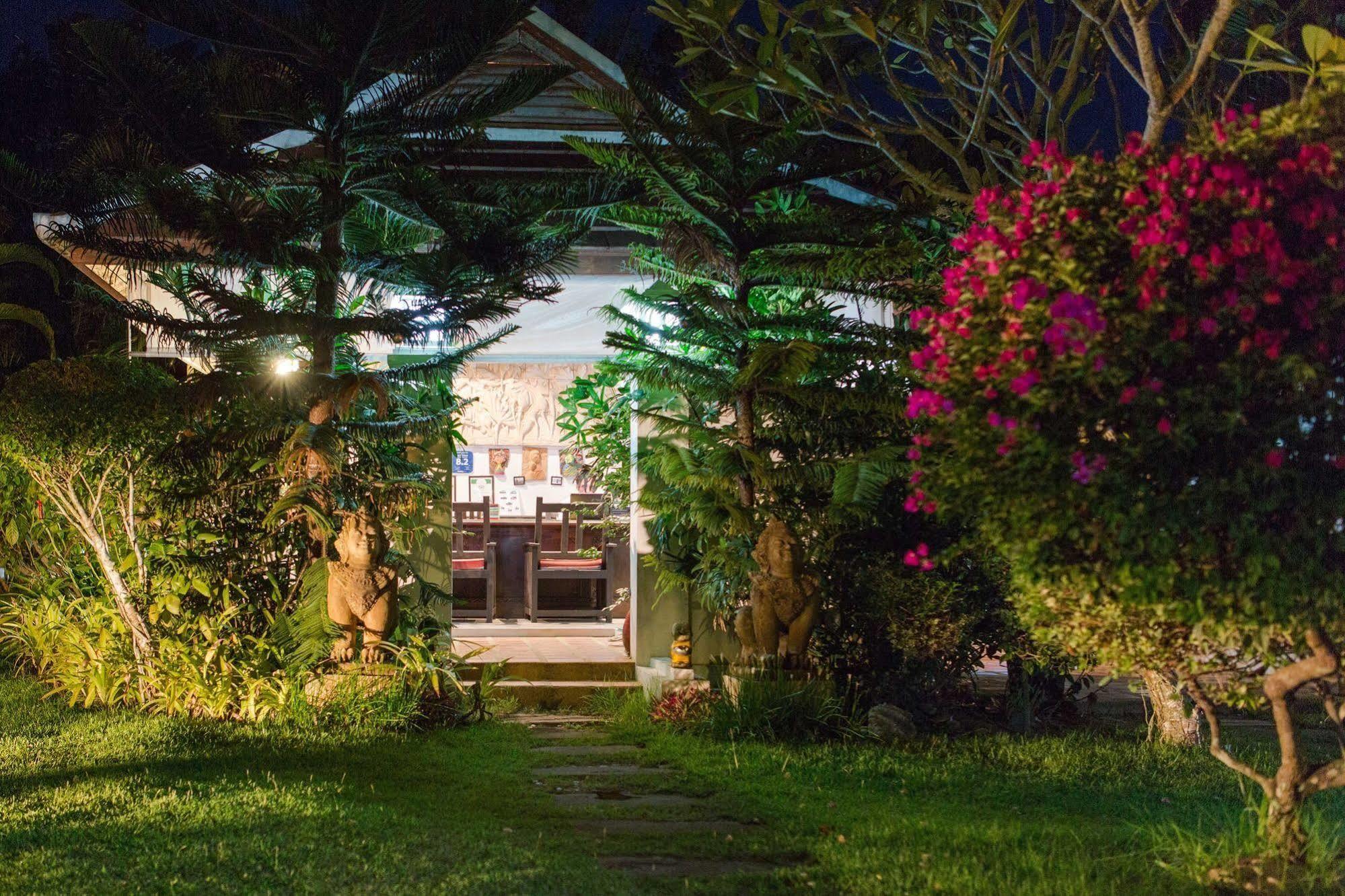 Resort Easy Time Laem Sai Beach