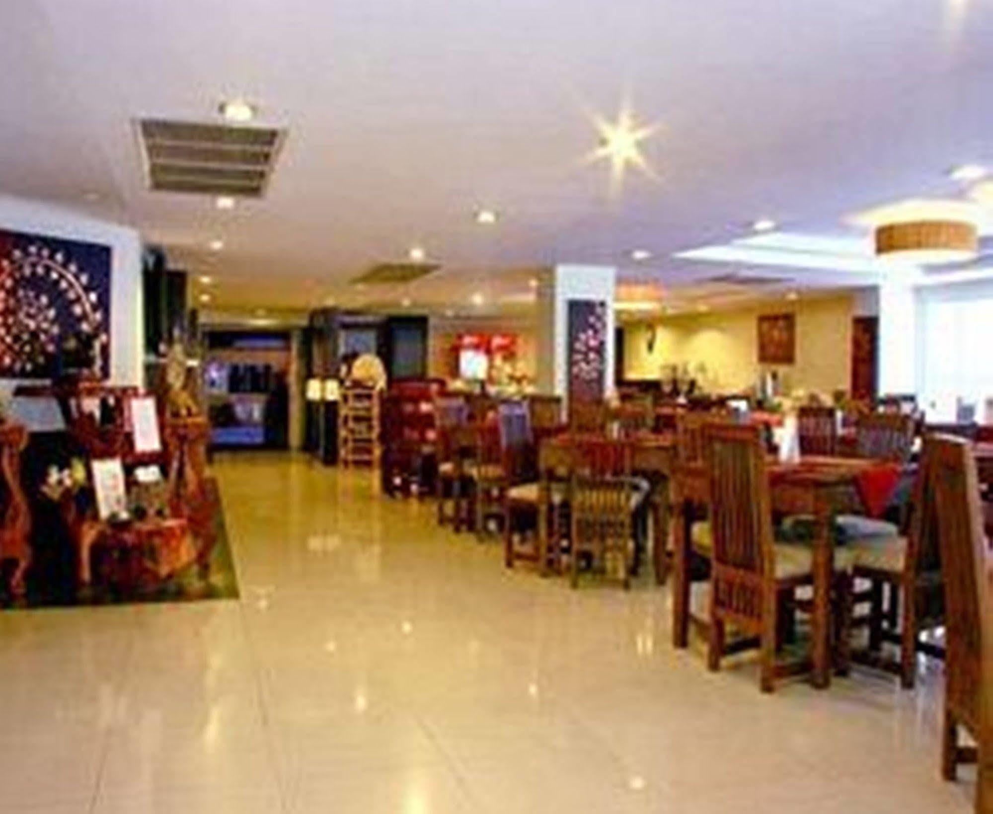 Tanawit & Hotel