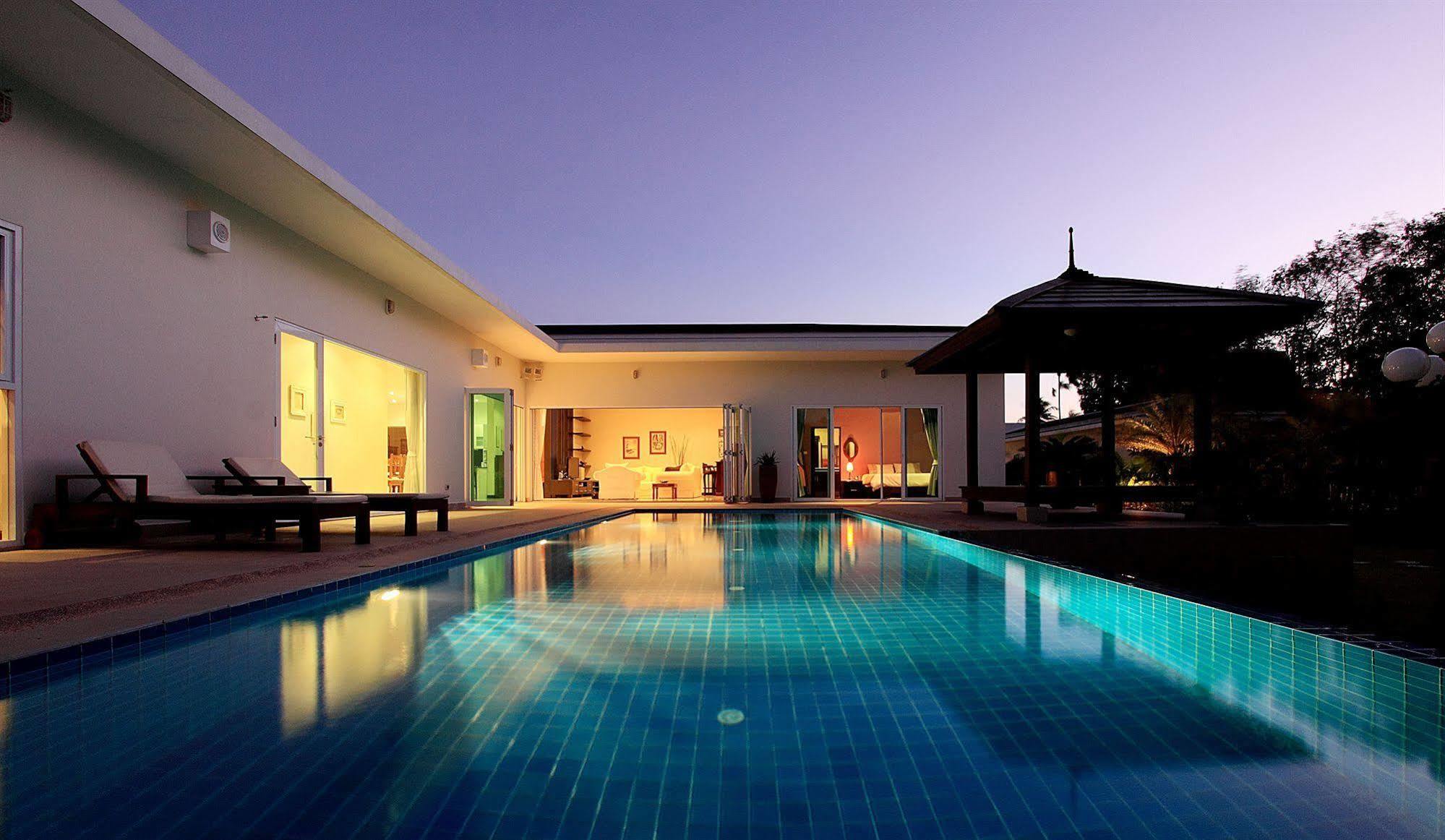 Phuket Lagoon Pool * Koh Kaew