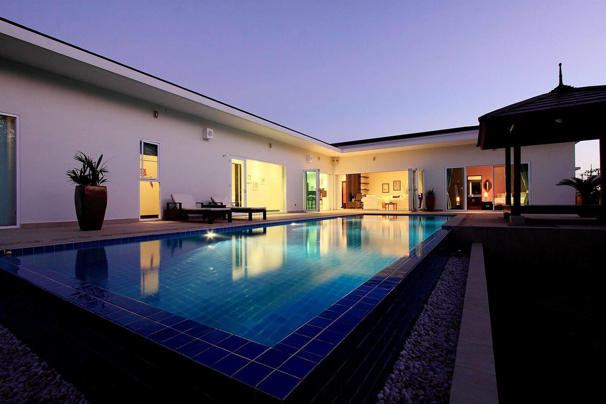Villa Phuket Lagoon Pool Koh Kaew