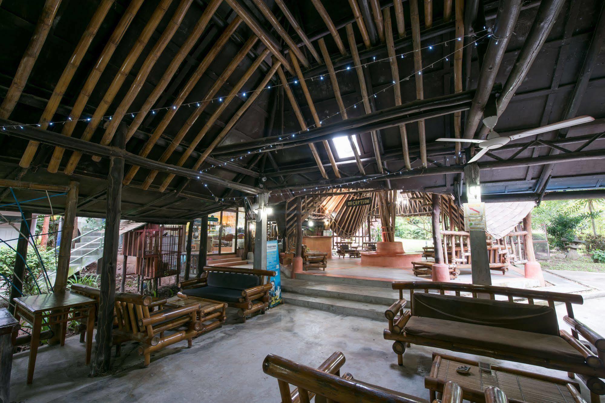 Coral Grand 3* Koh Tao