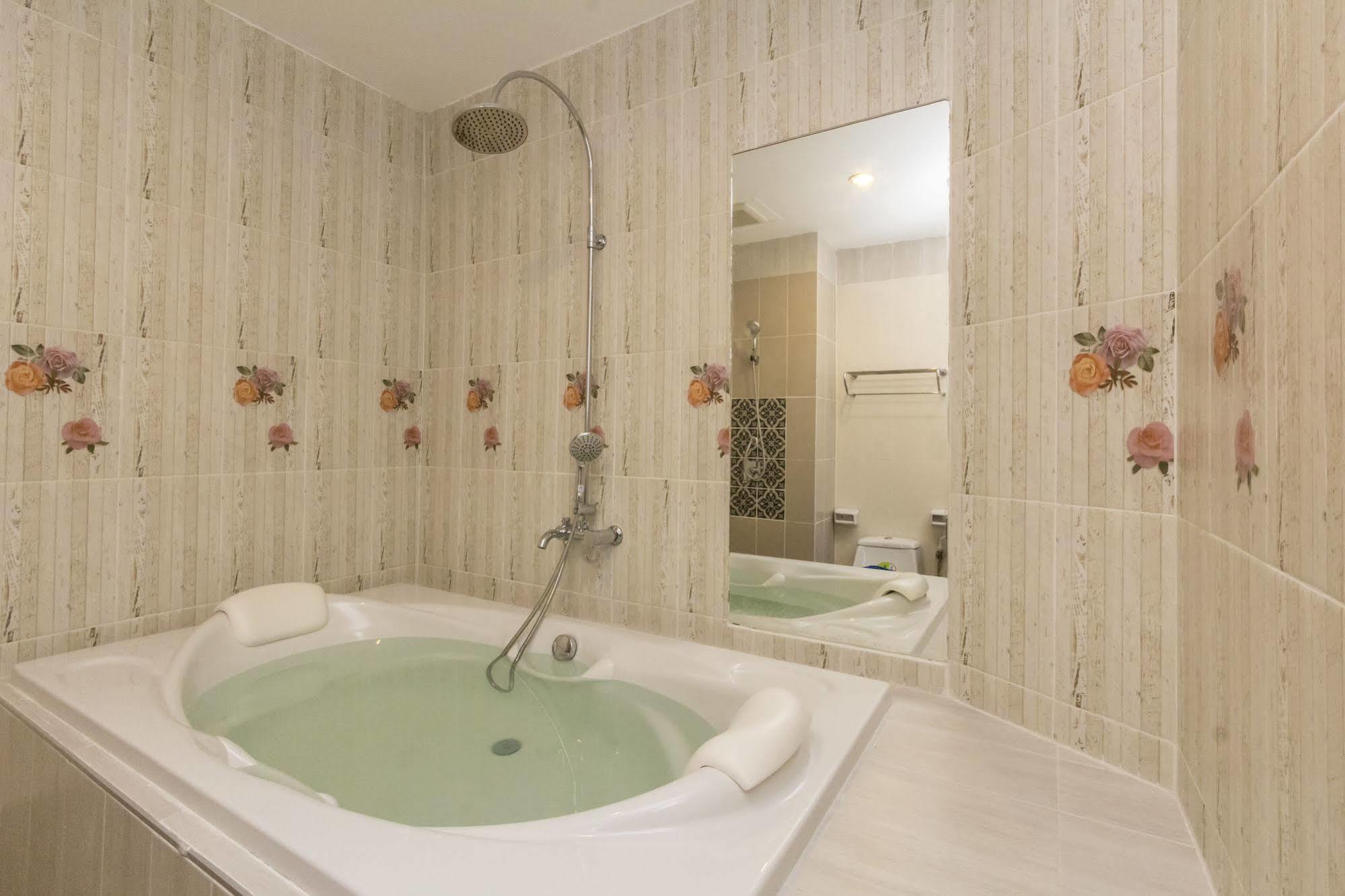 Triple Three Hotel 3*