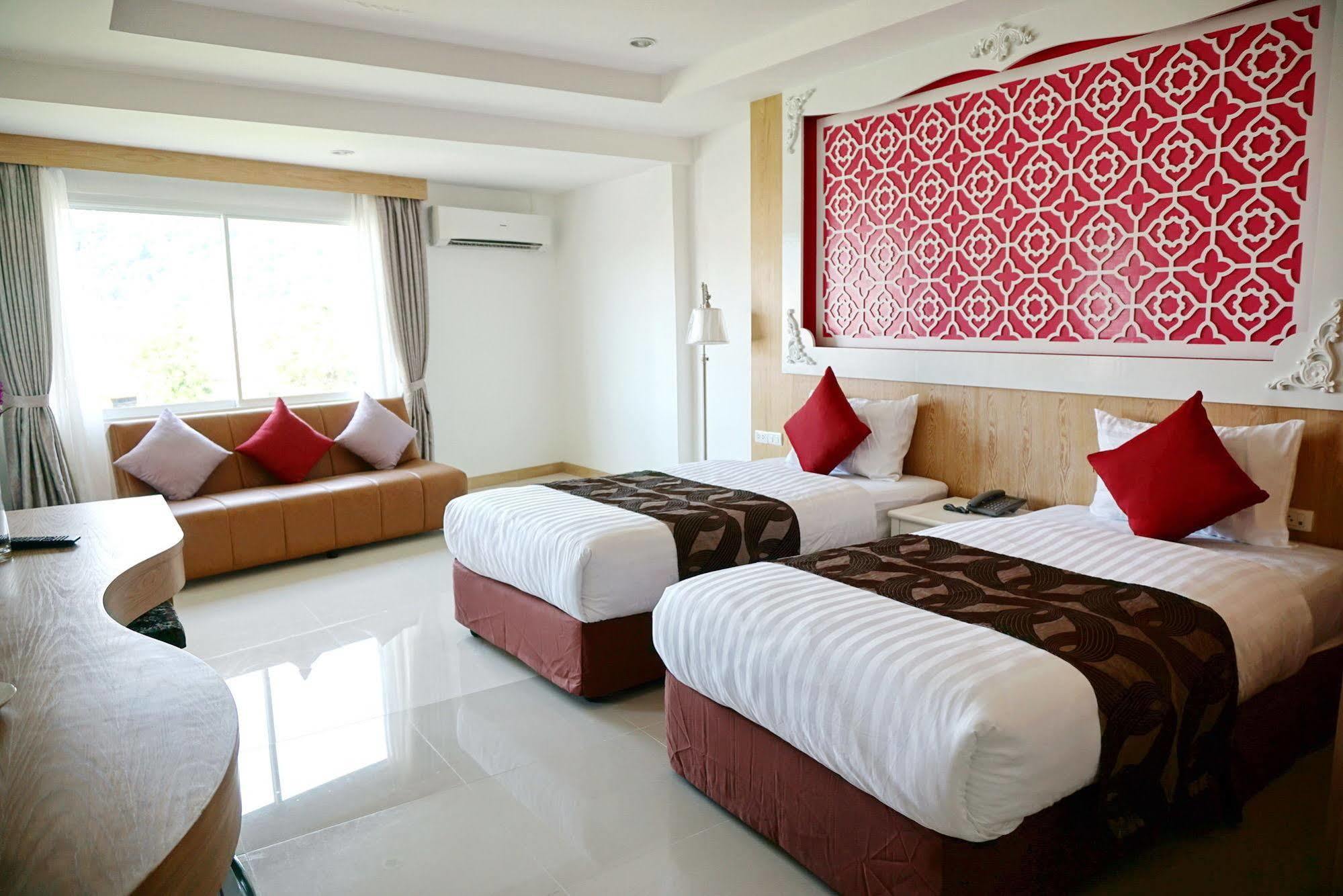 Triple Three Hotel 3*