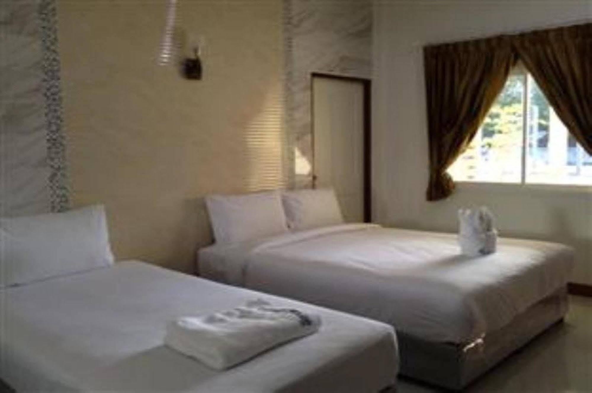 Hotel Leelawadee 3 2*