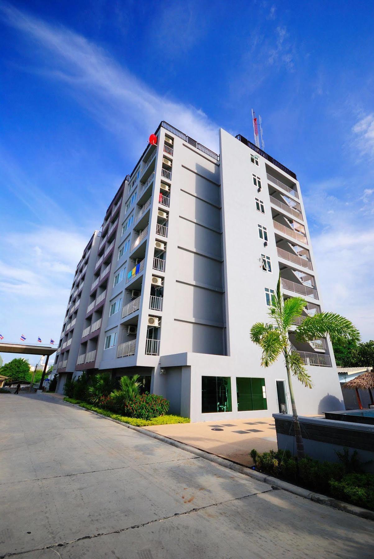 Oyo 829 Royal Thai Hotel Jomtien Beach