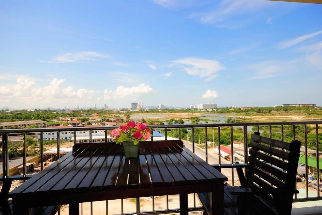 Oyo 829 Royal Thai Hotel Jomtien Beach
