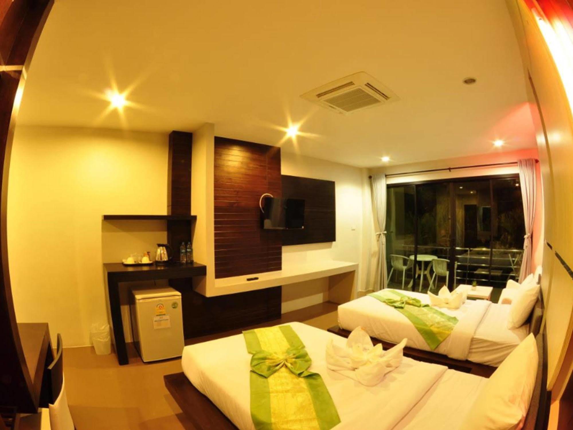 Ton Sai Tropical Island Hotel 3*