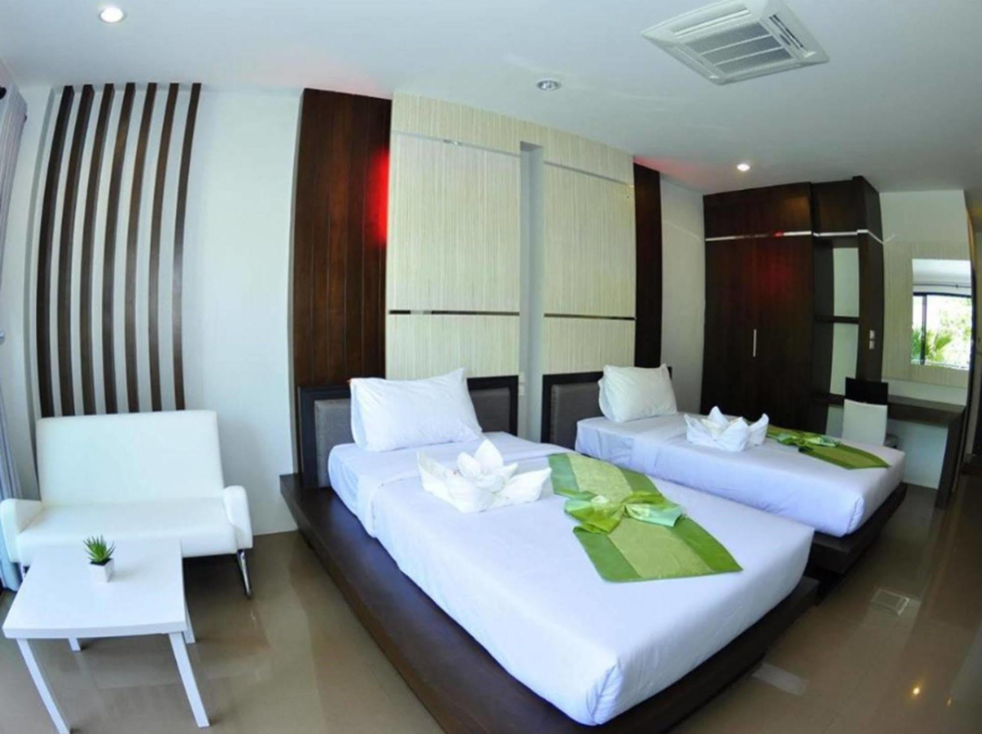 Ton Sai Tropical Island Hotel 3*