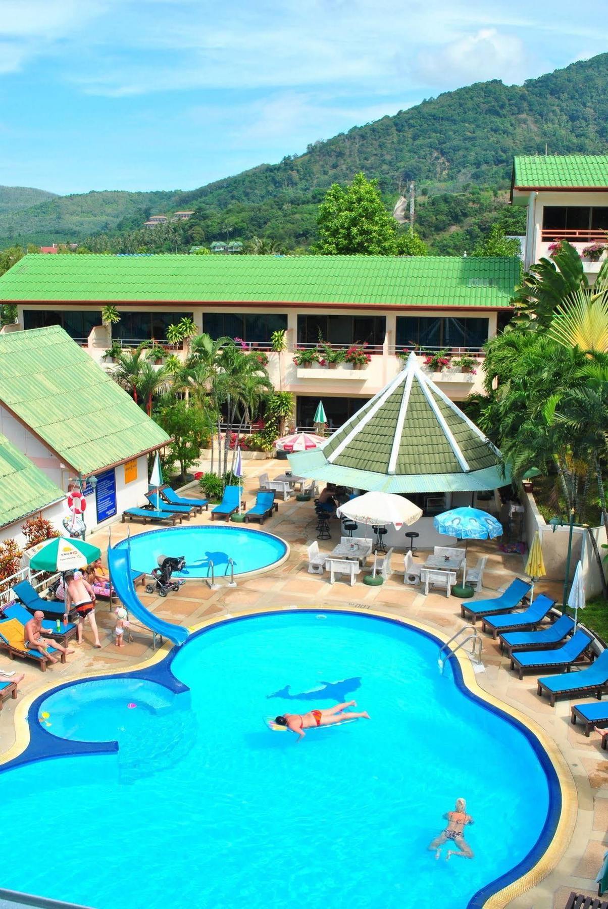 Village Hotel 3*