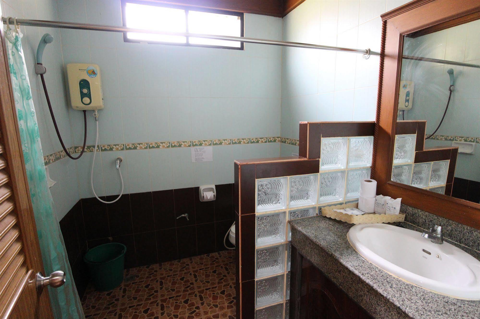 Lanta Hotel Ban Ai Dao