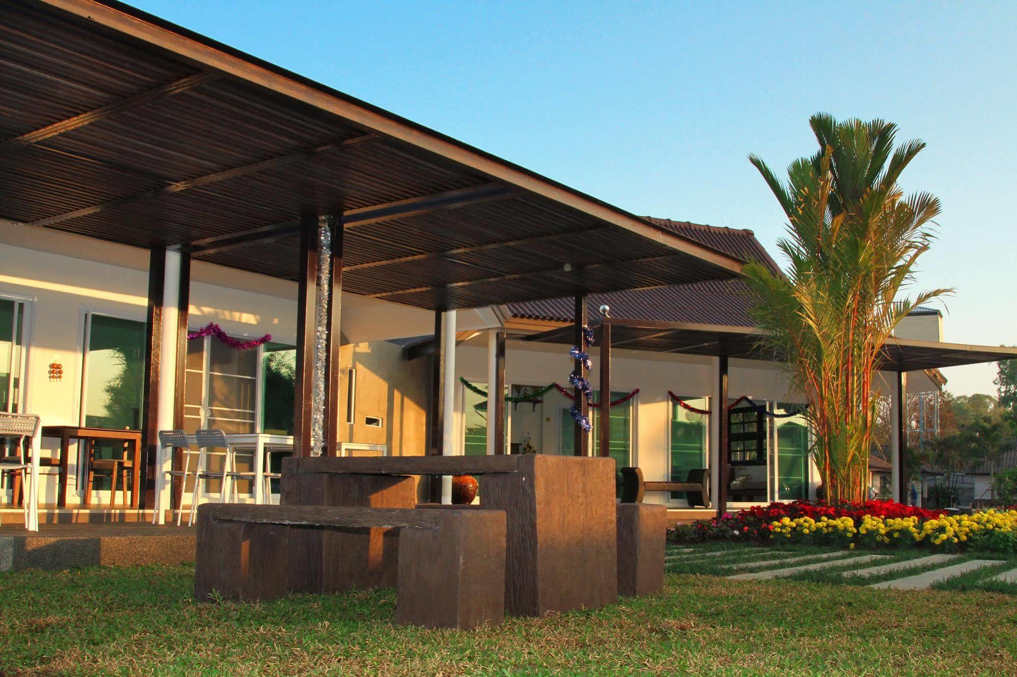 Chiangrai Park Resort 3*