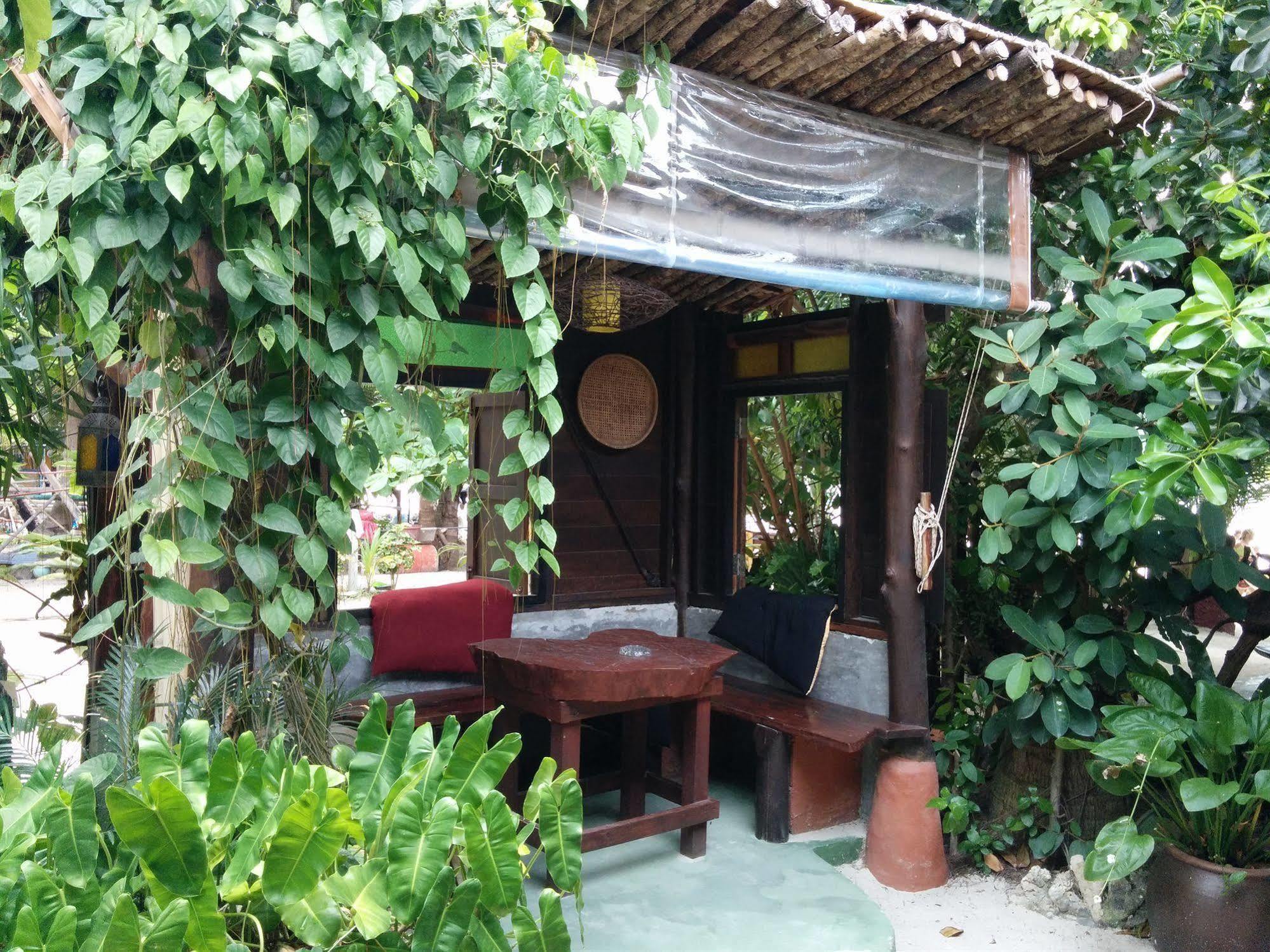 Hotel Dolphin