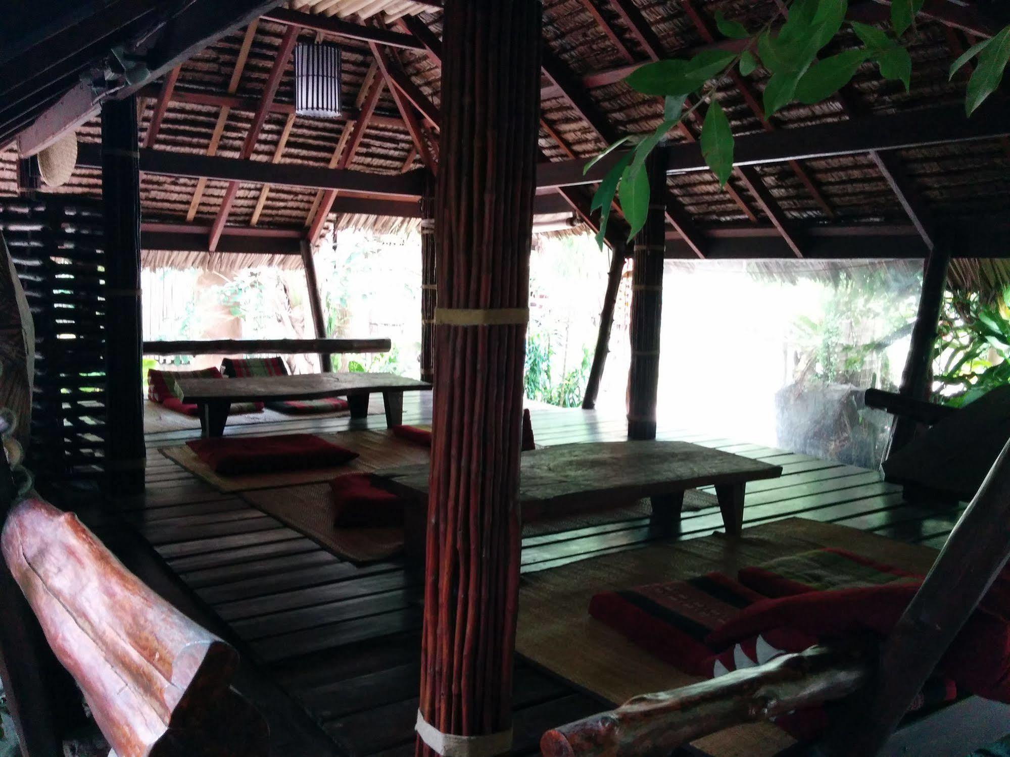 Dolphin Hotel Ko Pha Ngan