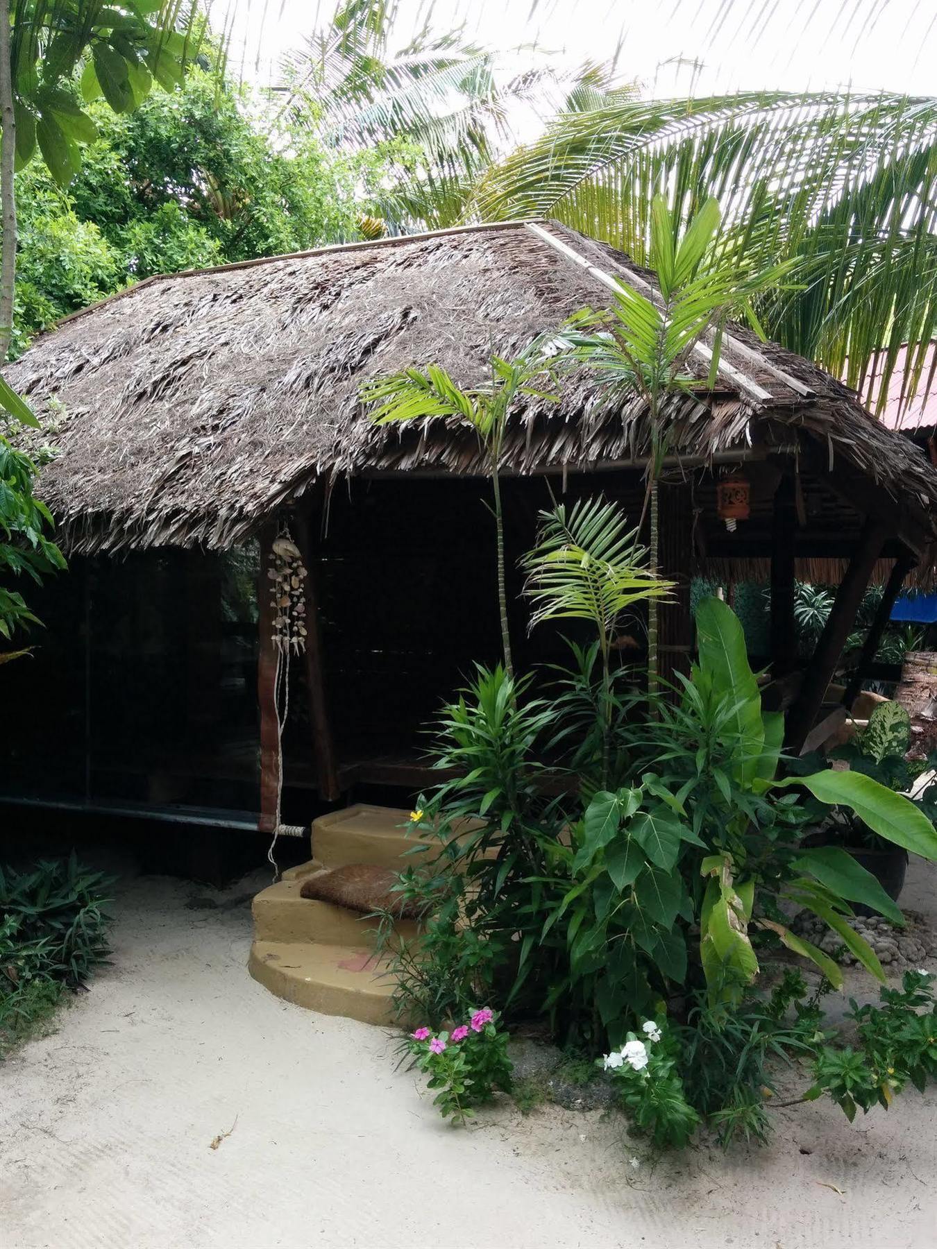 Dolphin Hotel