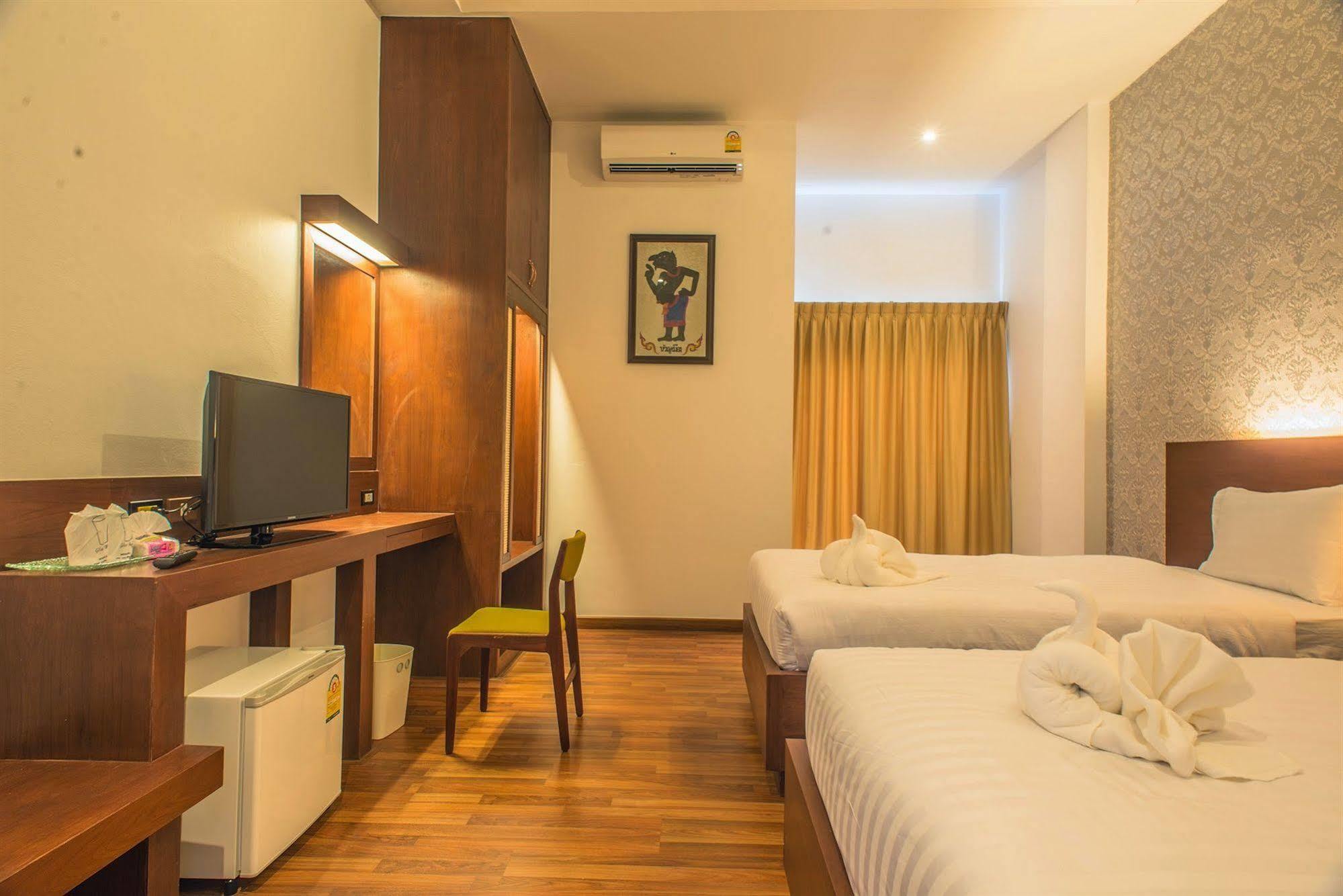 Hotel Jingjit 2*