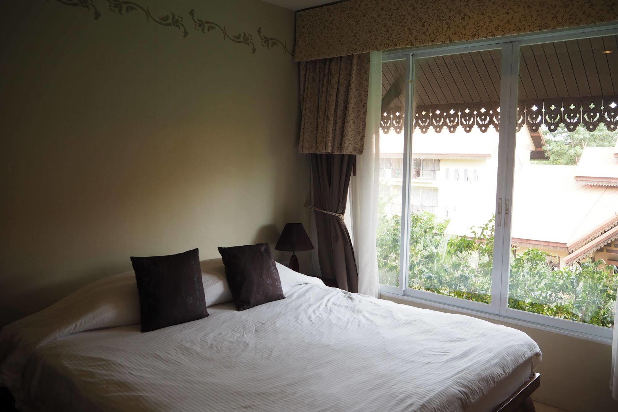 Hotel Thongbura
