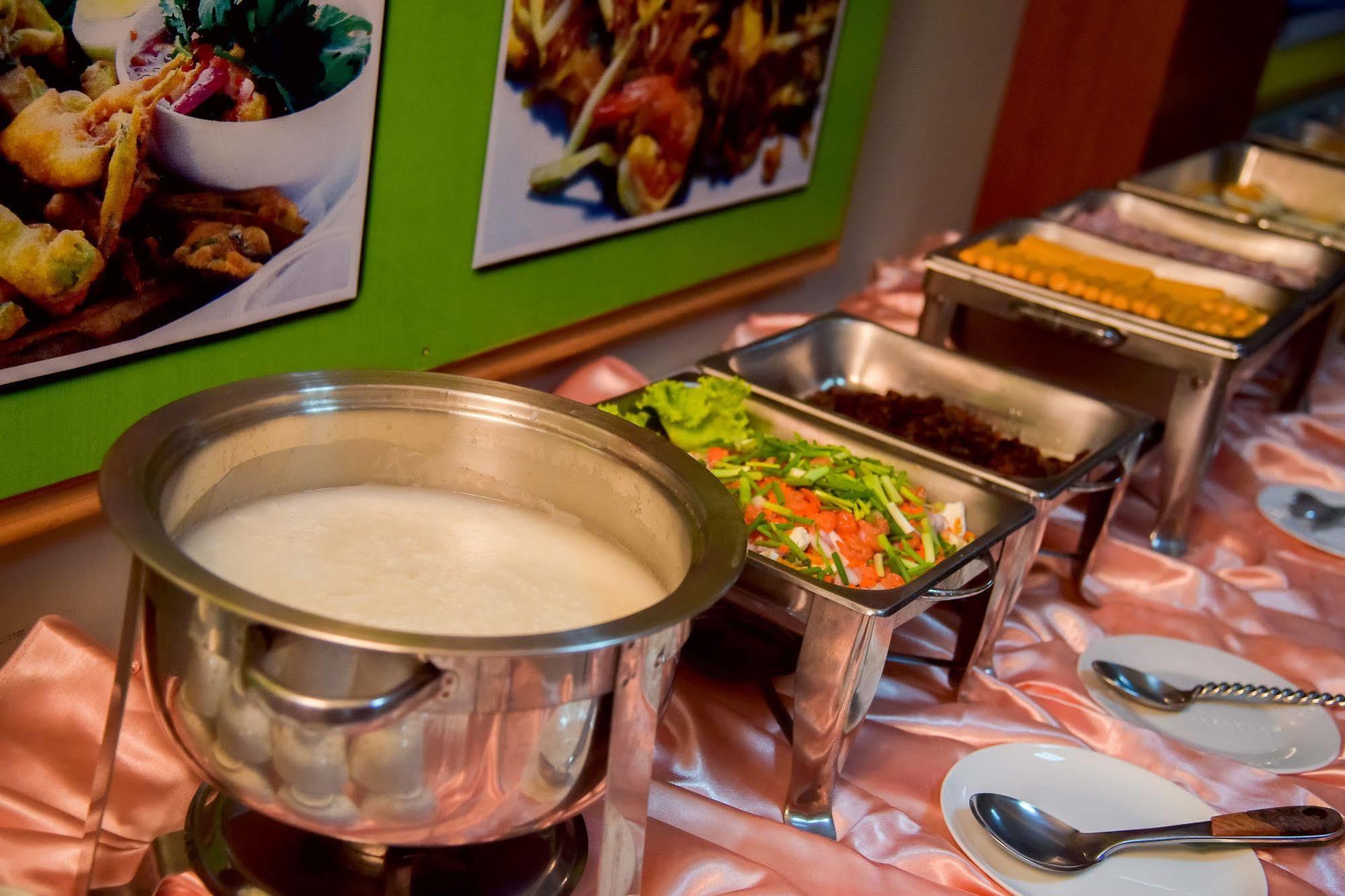 Season Palace Huahin Hotel 3*