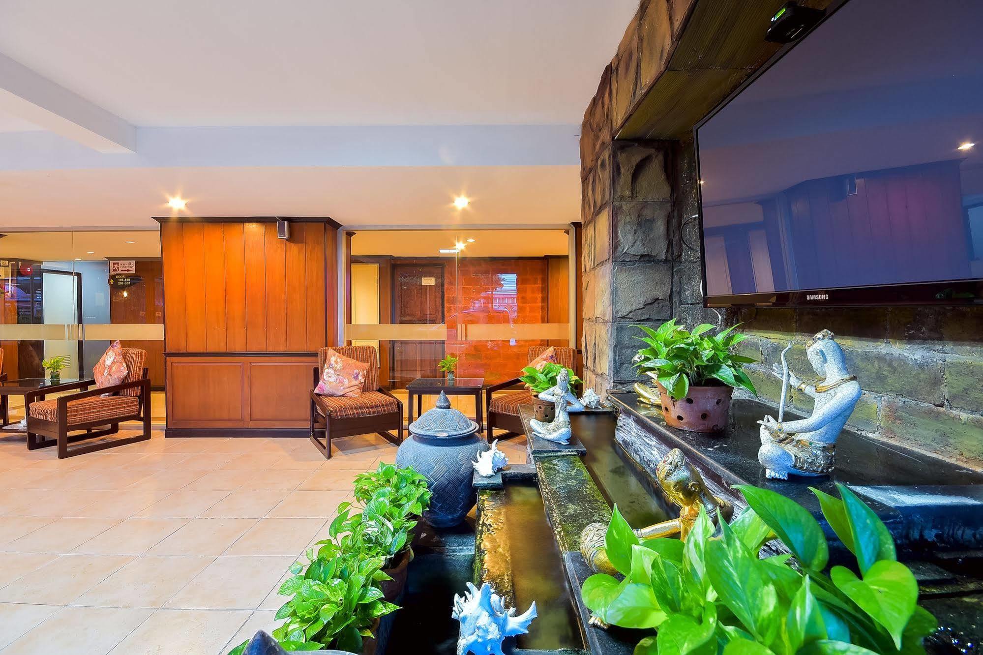 Hotel Season Palace Huahin 3*
