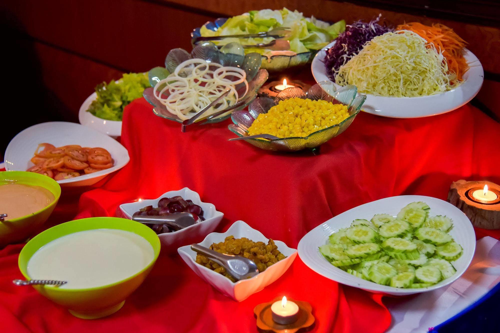 Hotel Season Palace Huahin 3*
