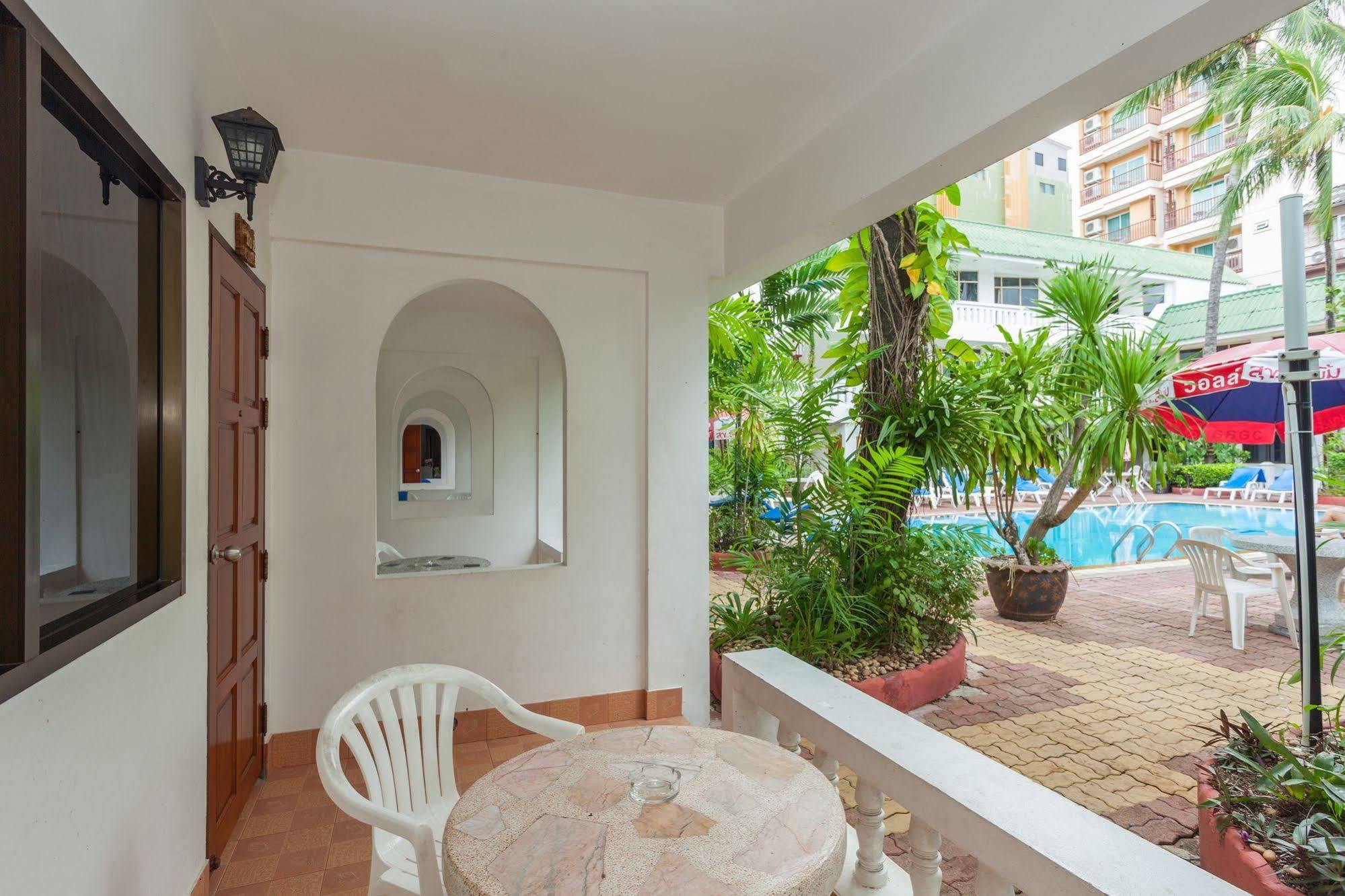 The Expat Hotel 3*