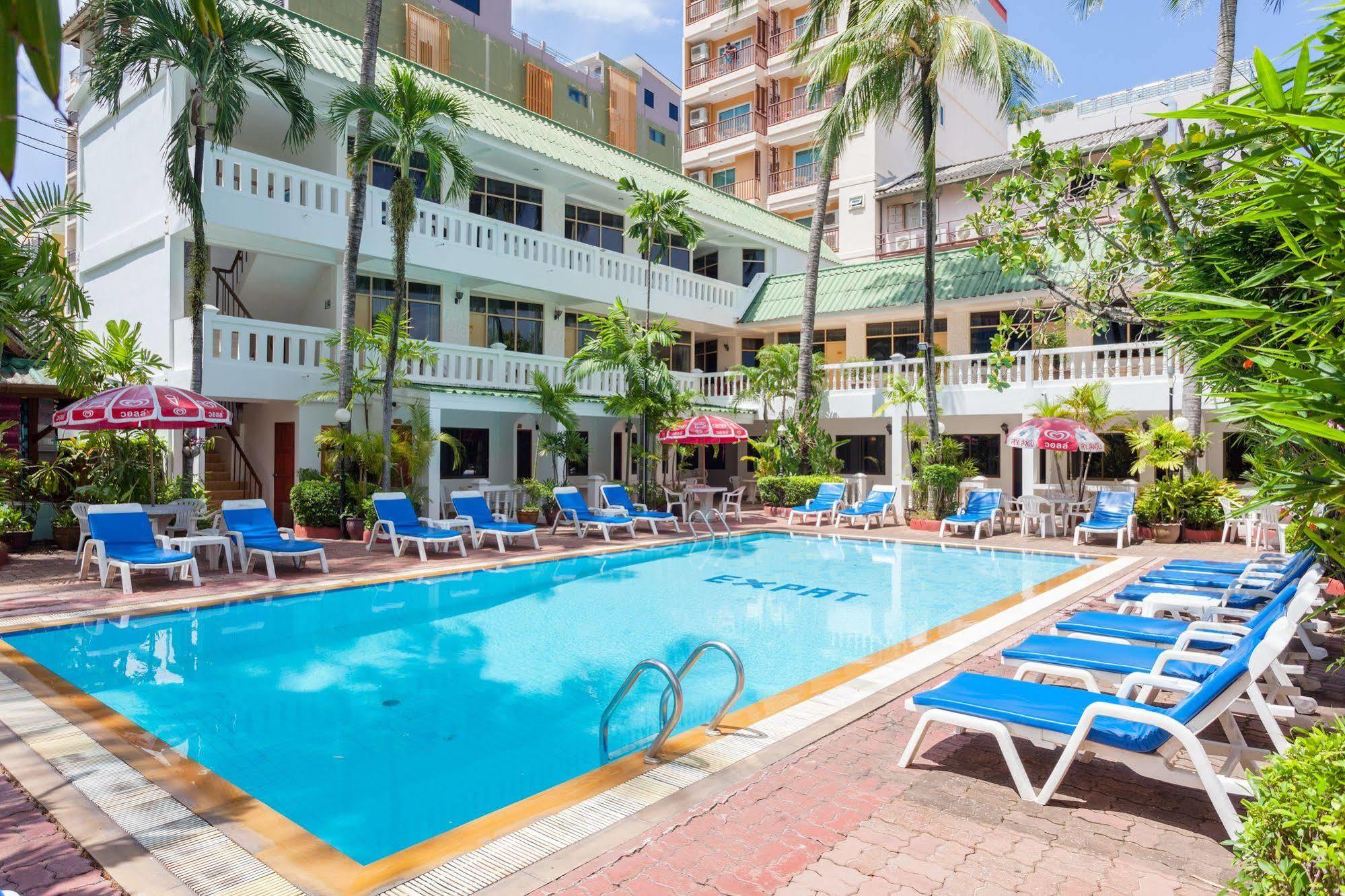 Hotel The Expat Patong