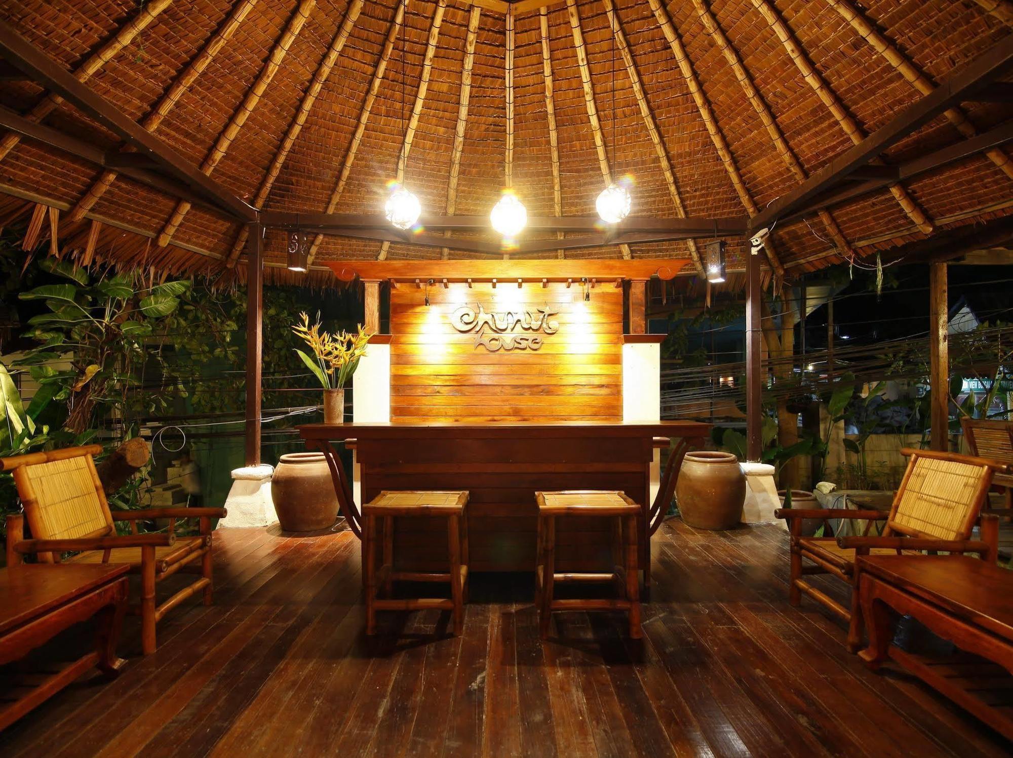 Hostel Chunut House