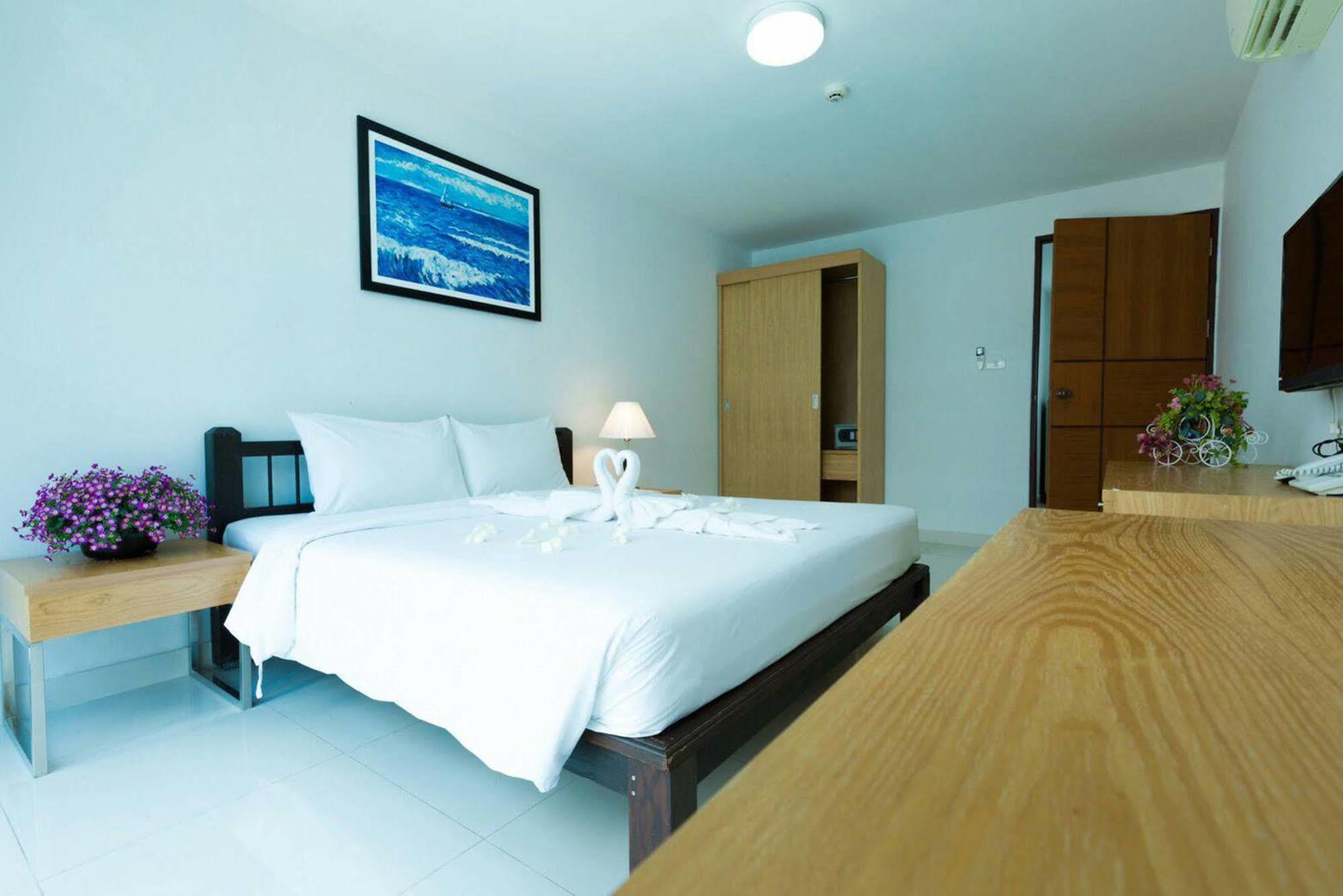Hotel Neo