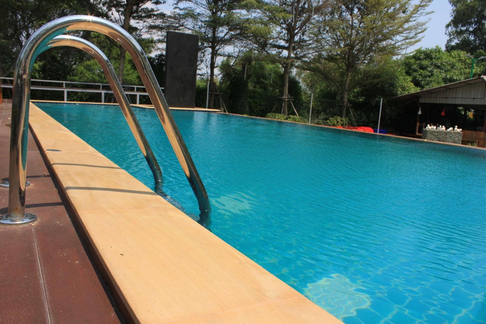Hotel Ny And Bang Bo