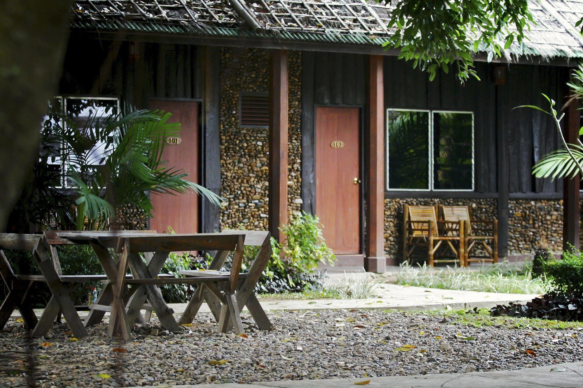 Hotsprings Resort 3*