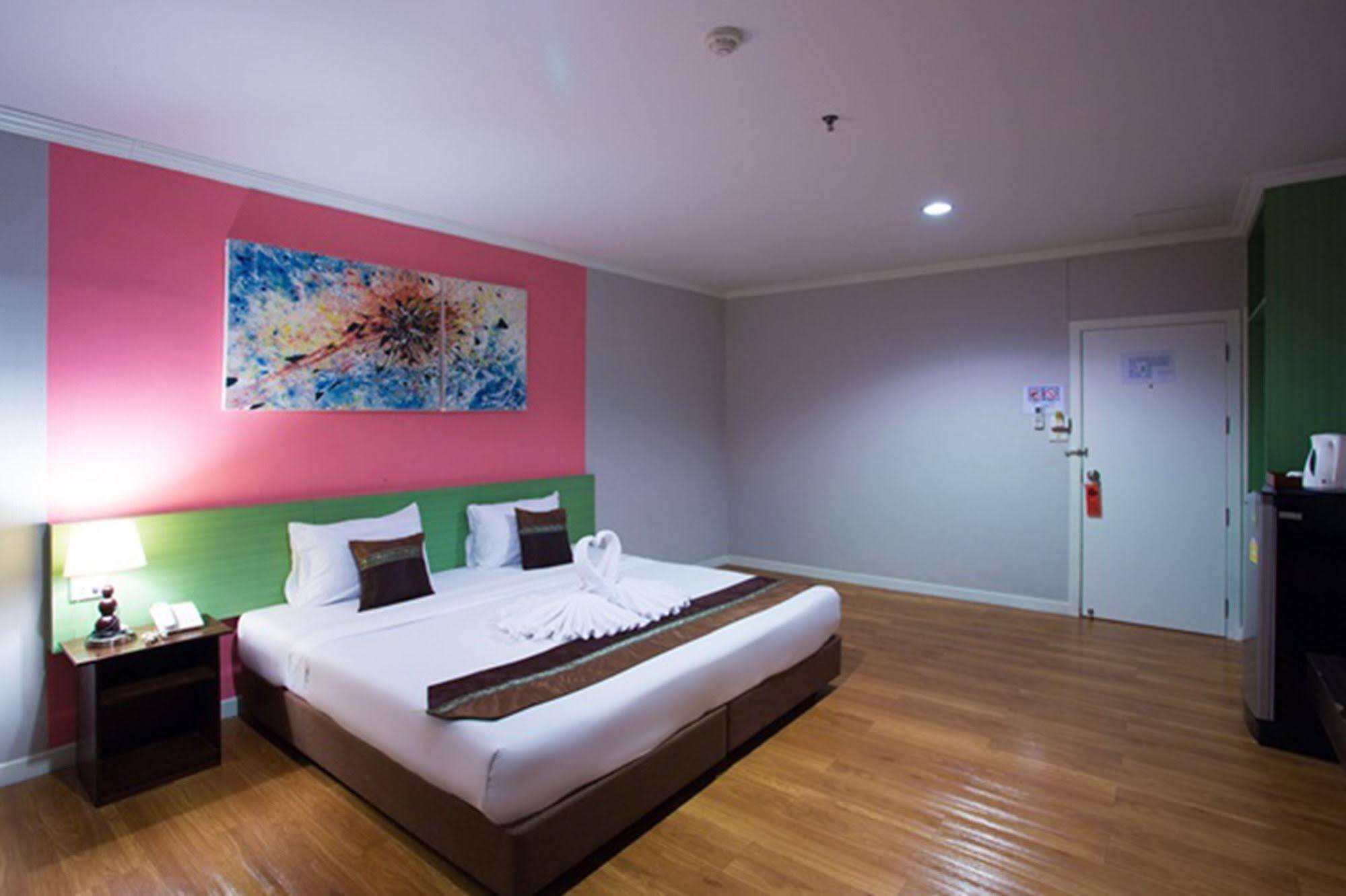 Hotel Metro Pratunam Banguecoque