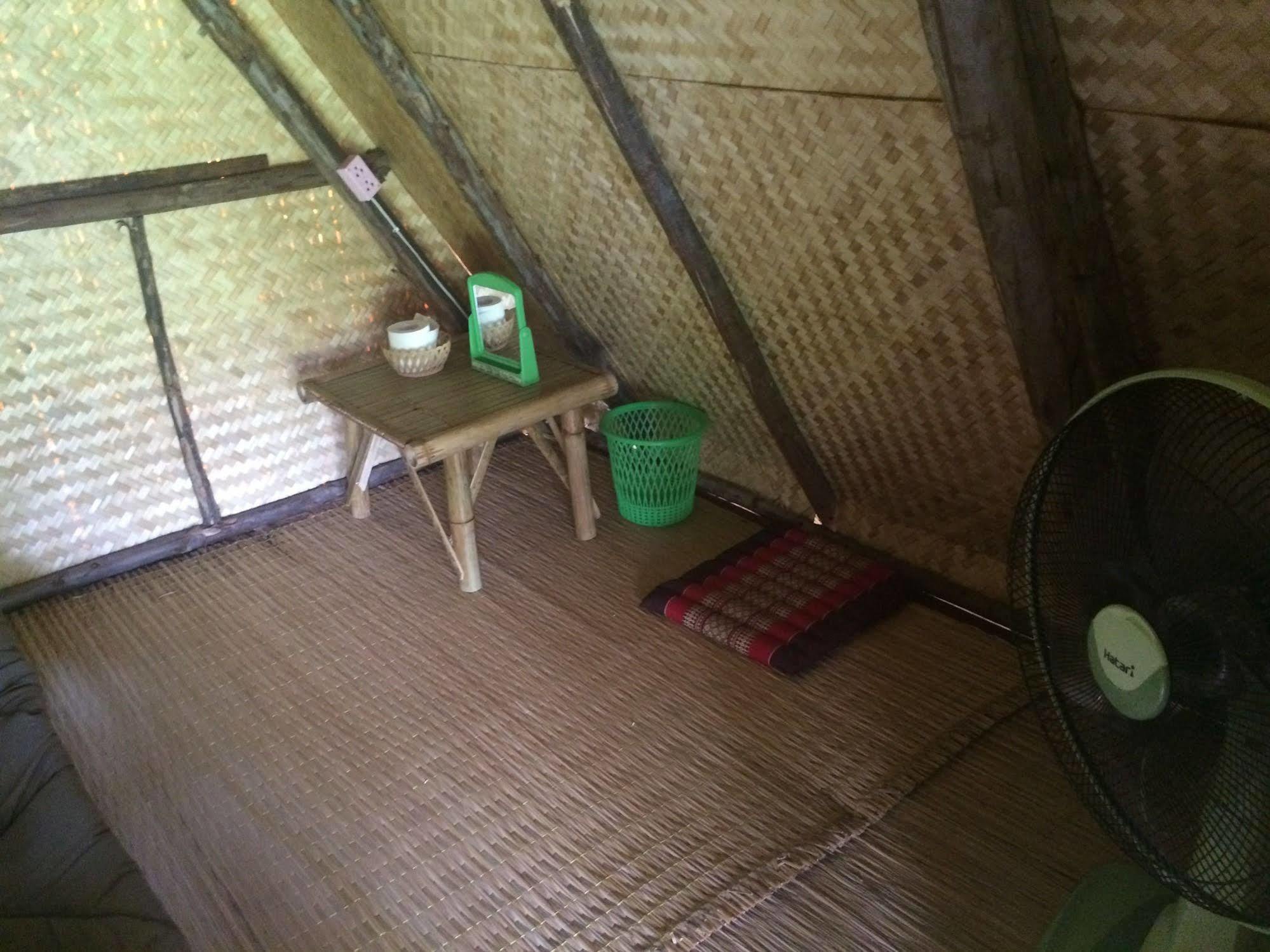 Bamboo Hut Pai