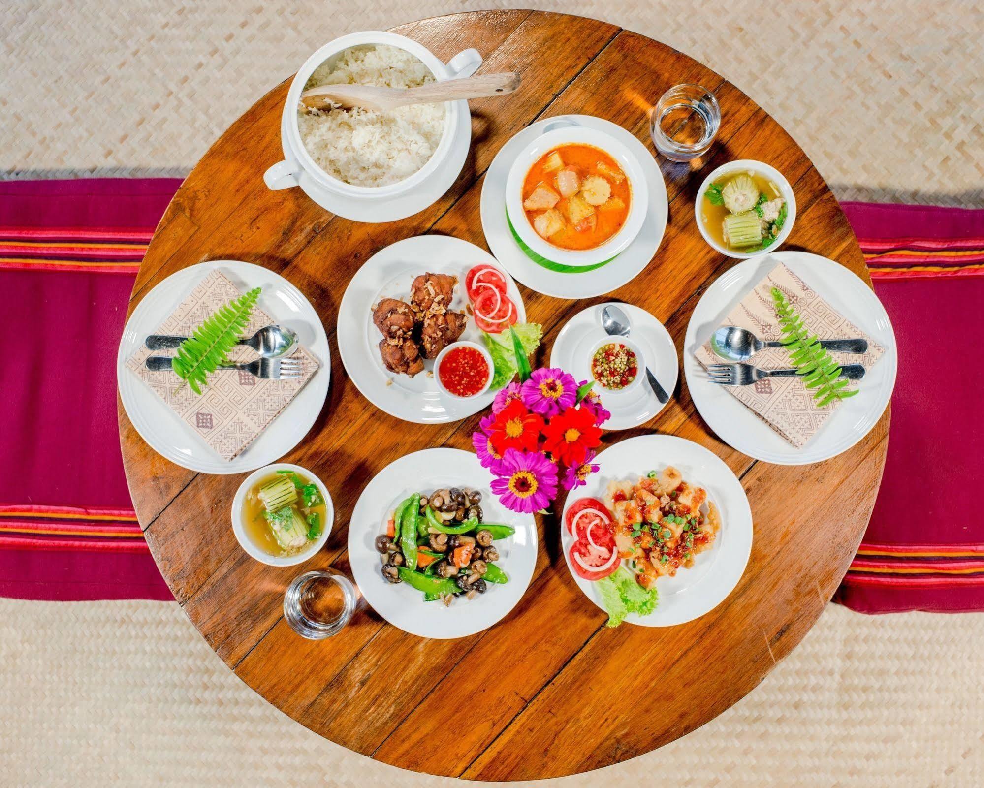 Lisu Guest house 2*