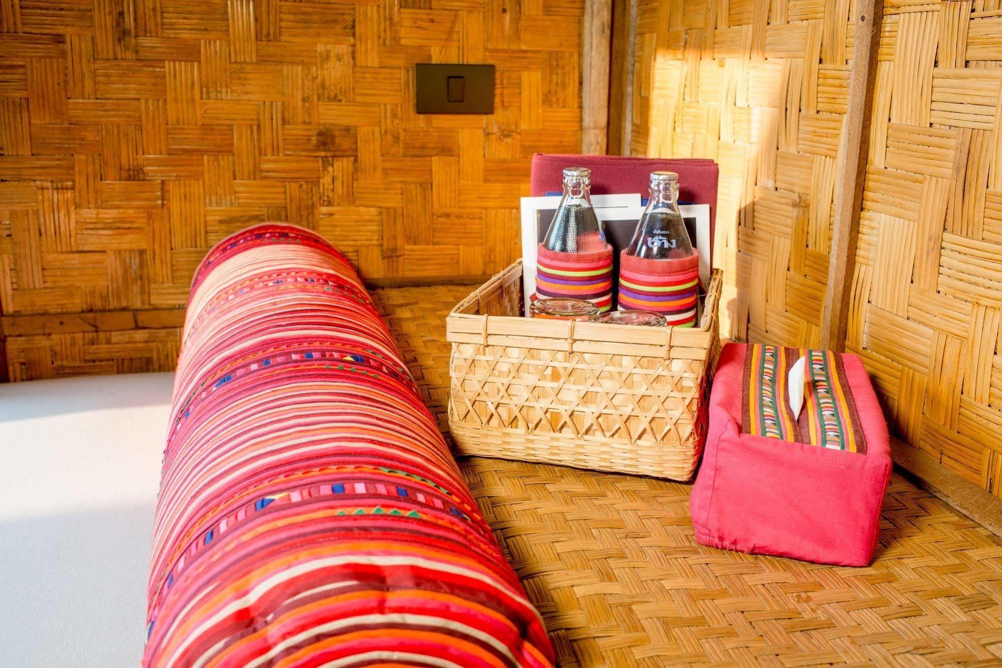 Lisu Guest house