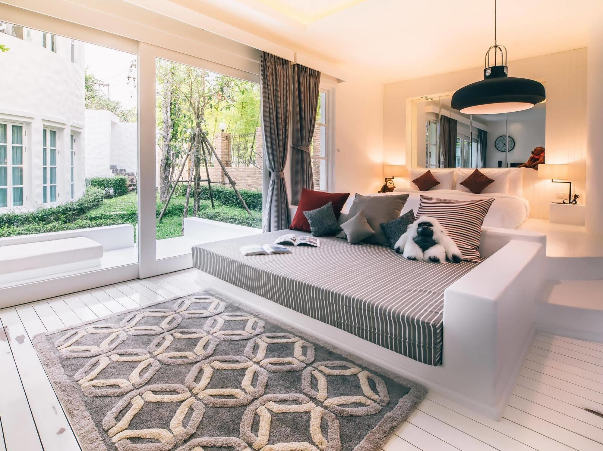 Monkey House Hotel