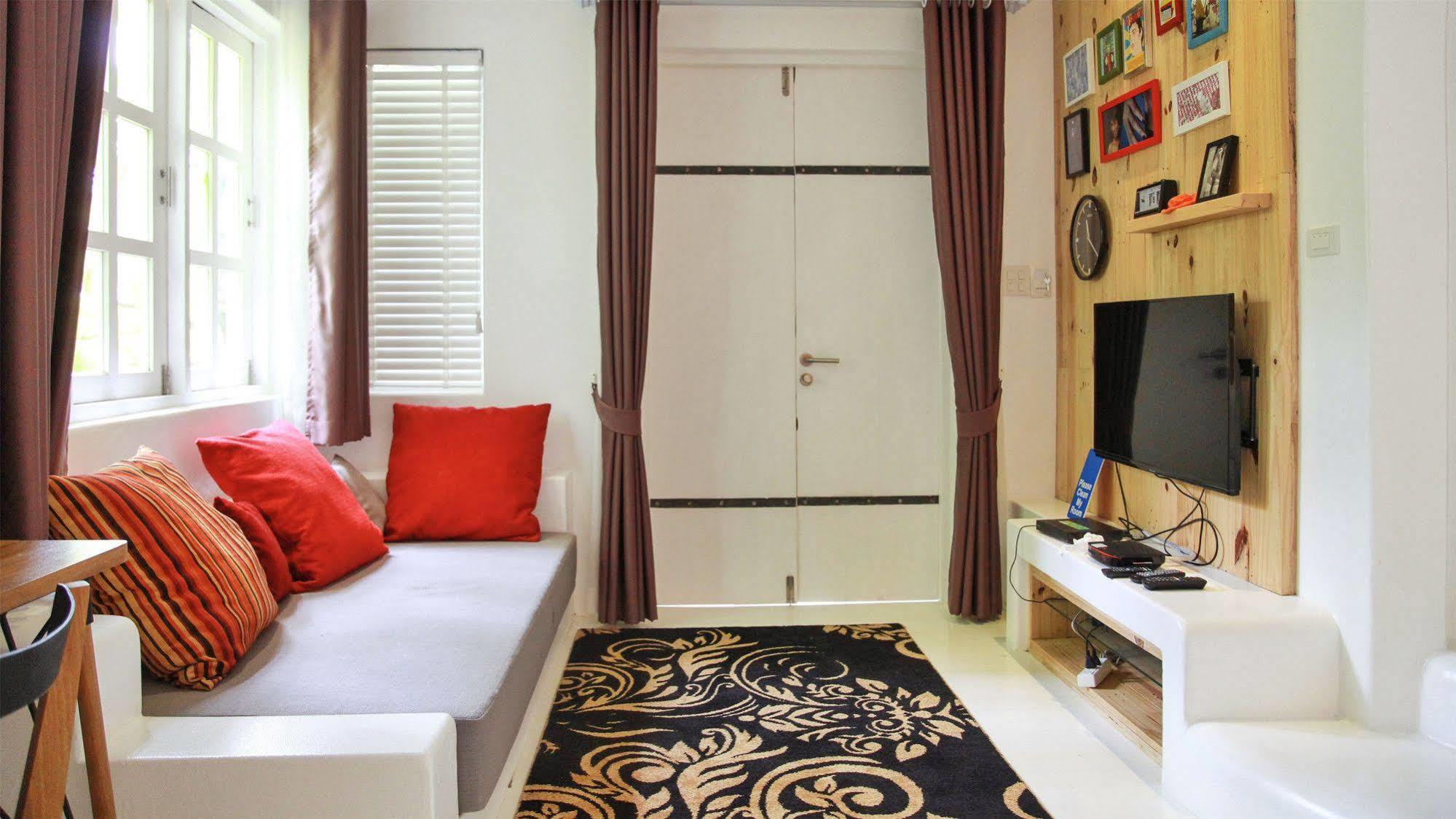 Monkey House Hotel 3*